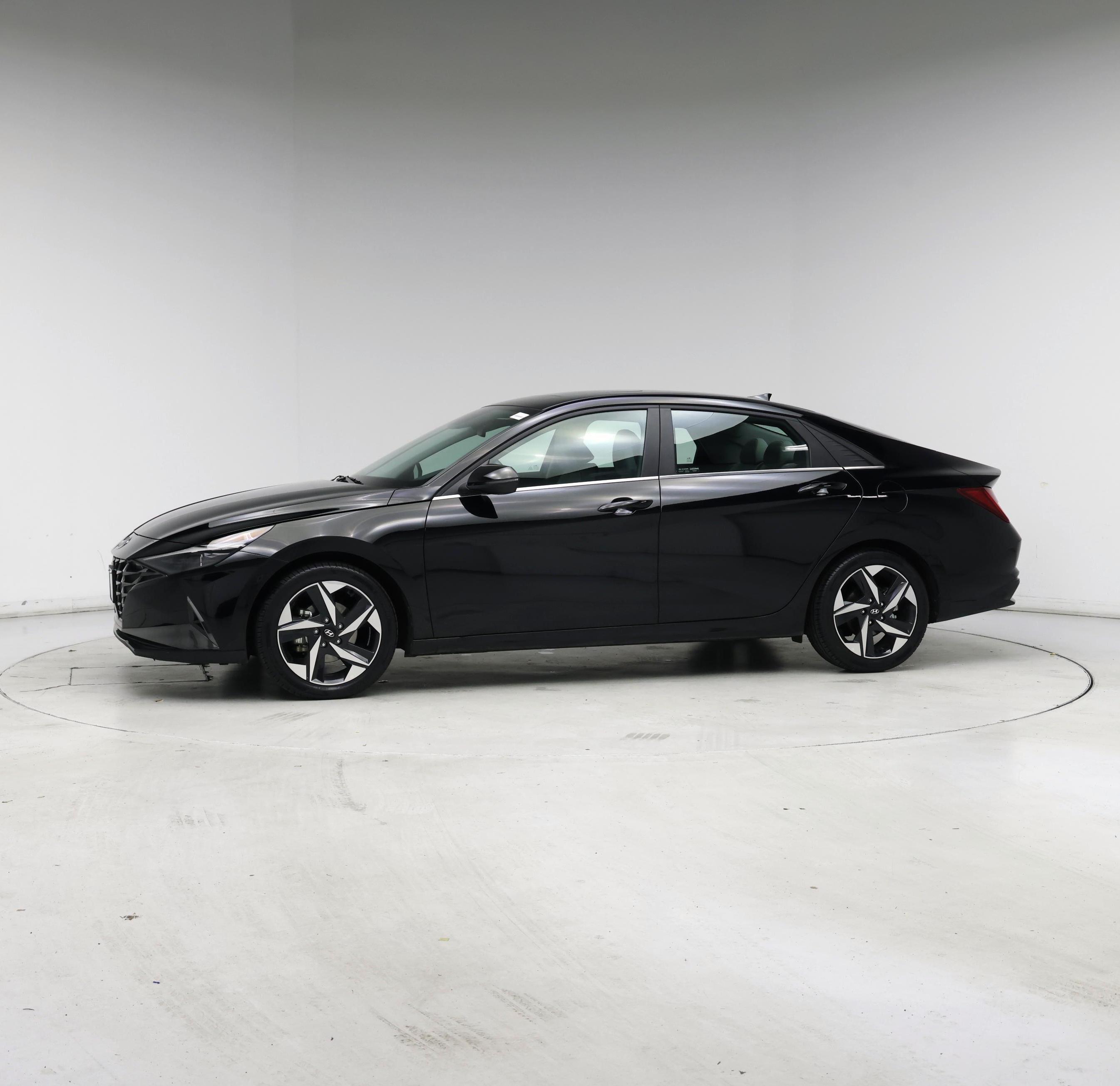 Thumbnail: 2023 Hyundai Elantra - 3