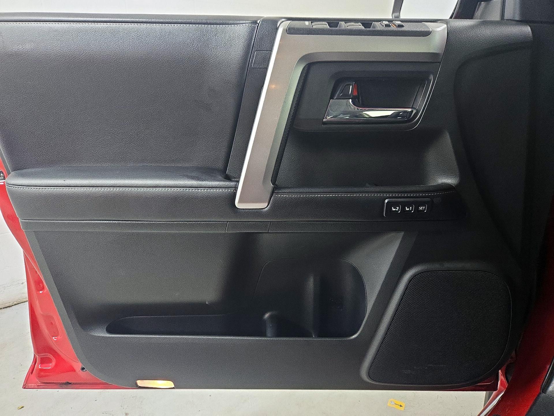 Thumbnail: 2018 Toyota 4Runner - 12