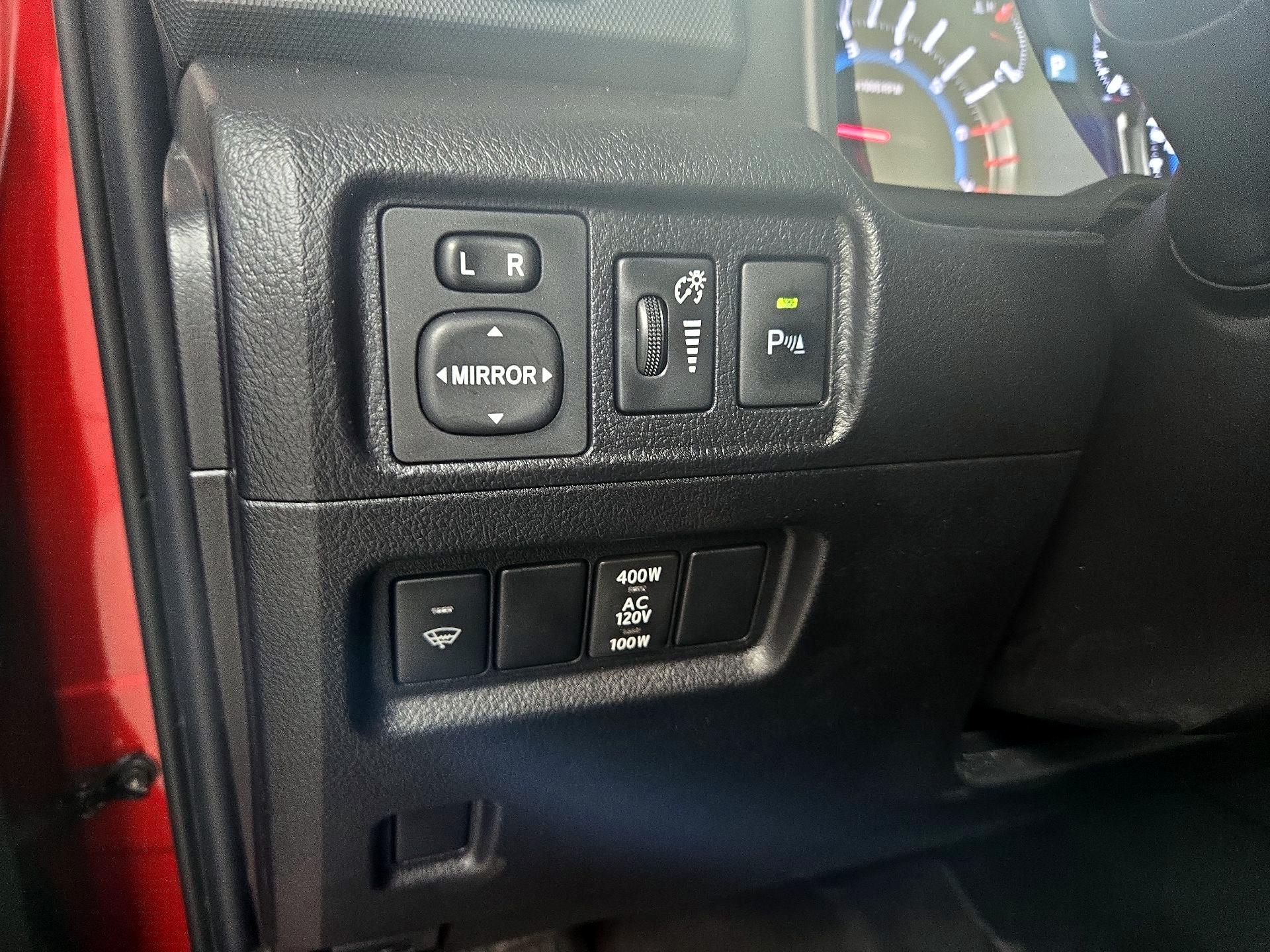 Thumbnail: 2018 Toyota 4Runner - 13