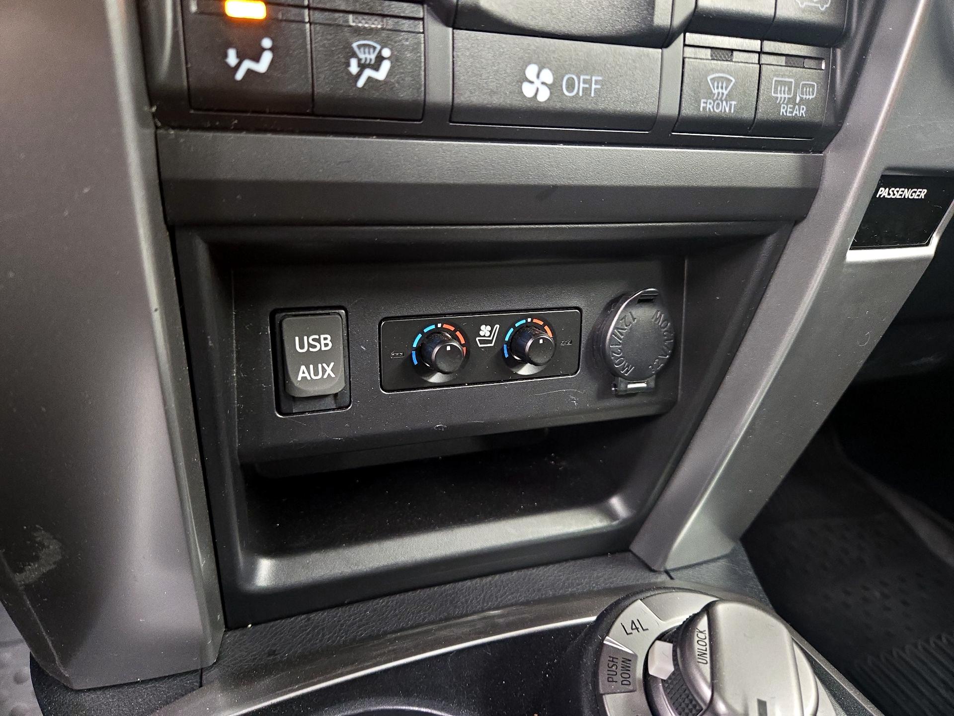 Thumbnail: 2018 Toyota 4Runner - 18