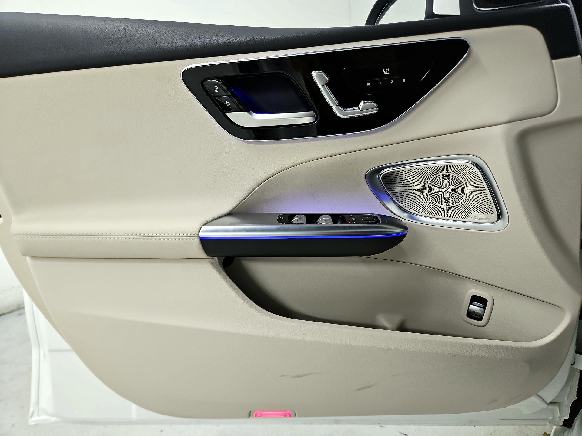 Thumbnail: 2023 Mercedes-Benz C-Class - 12