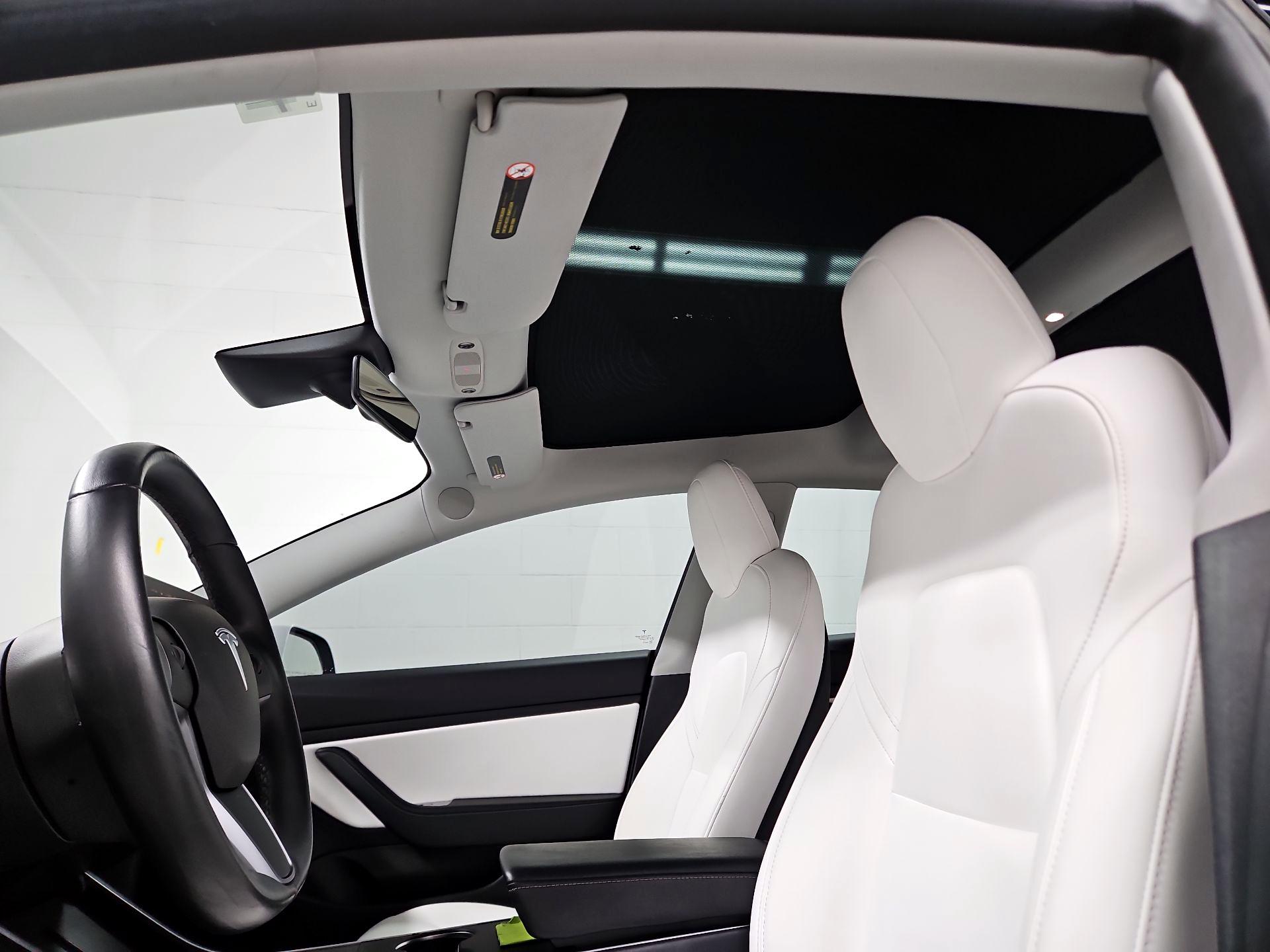 Thumbnail: 2019 Tesla Model 3 - 19