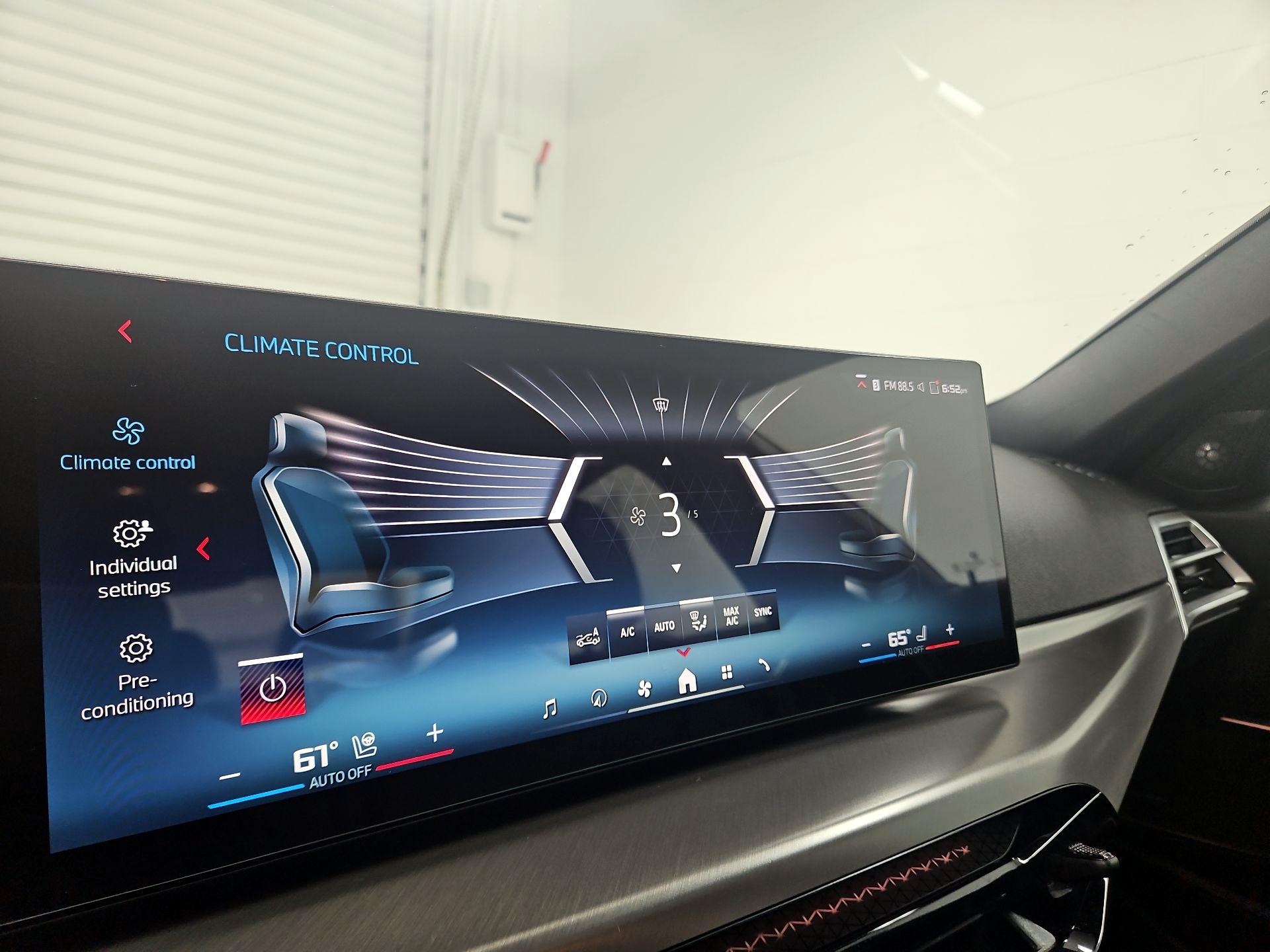 Thumbnail: 2025 BMW 3 Series - 17