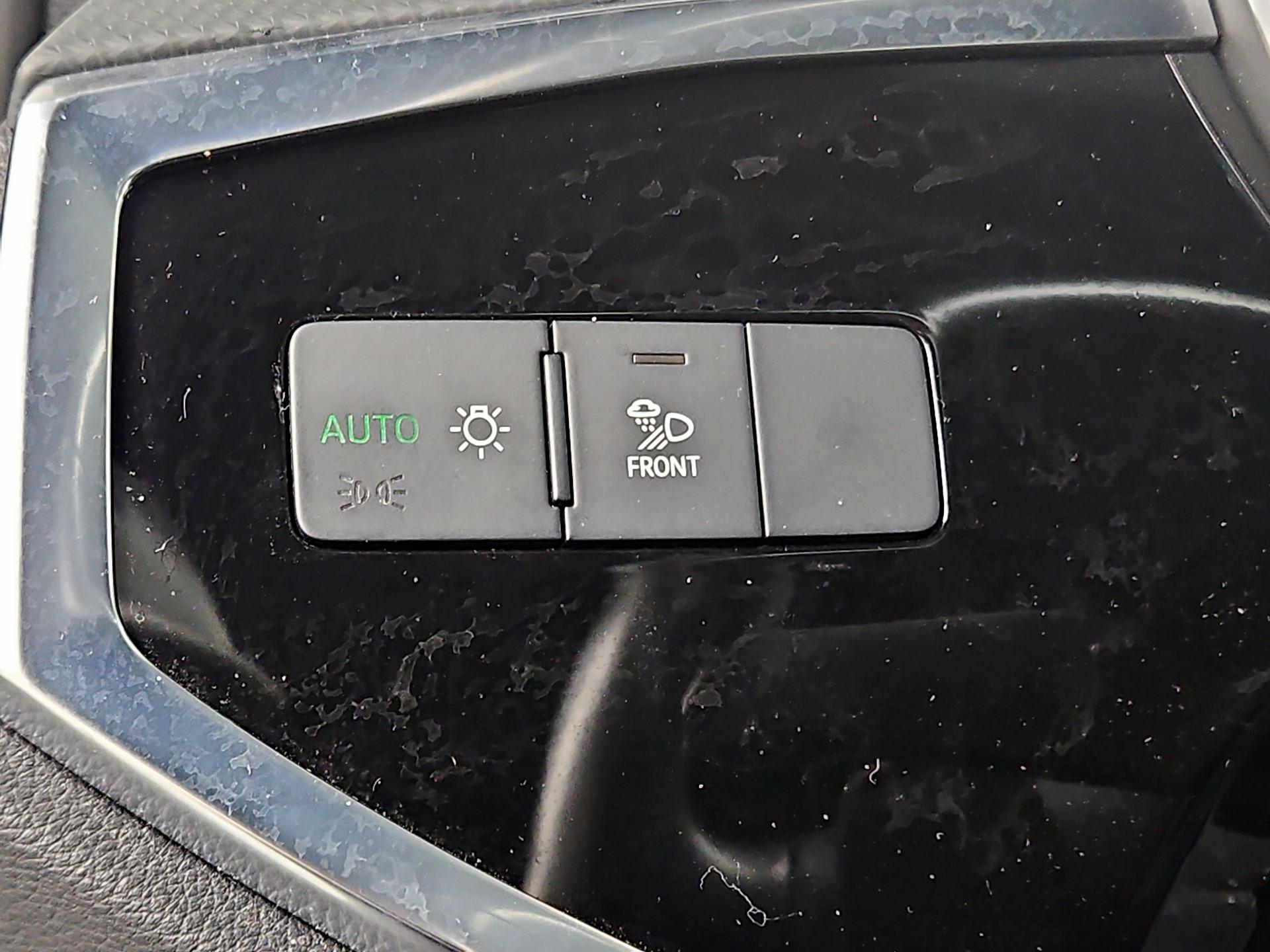 Thumbnail: 2021 Audi Q3 - 13