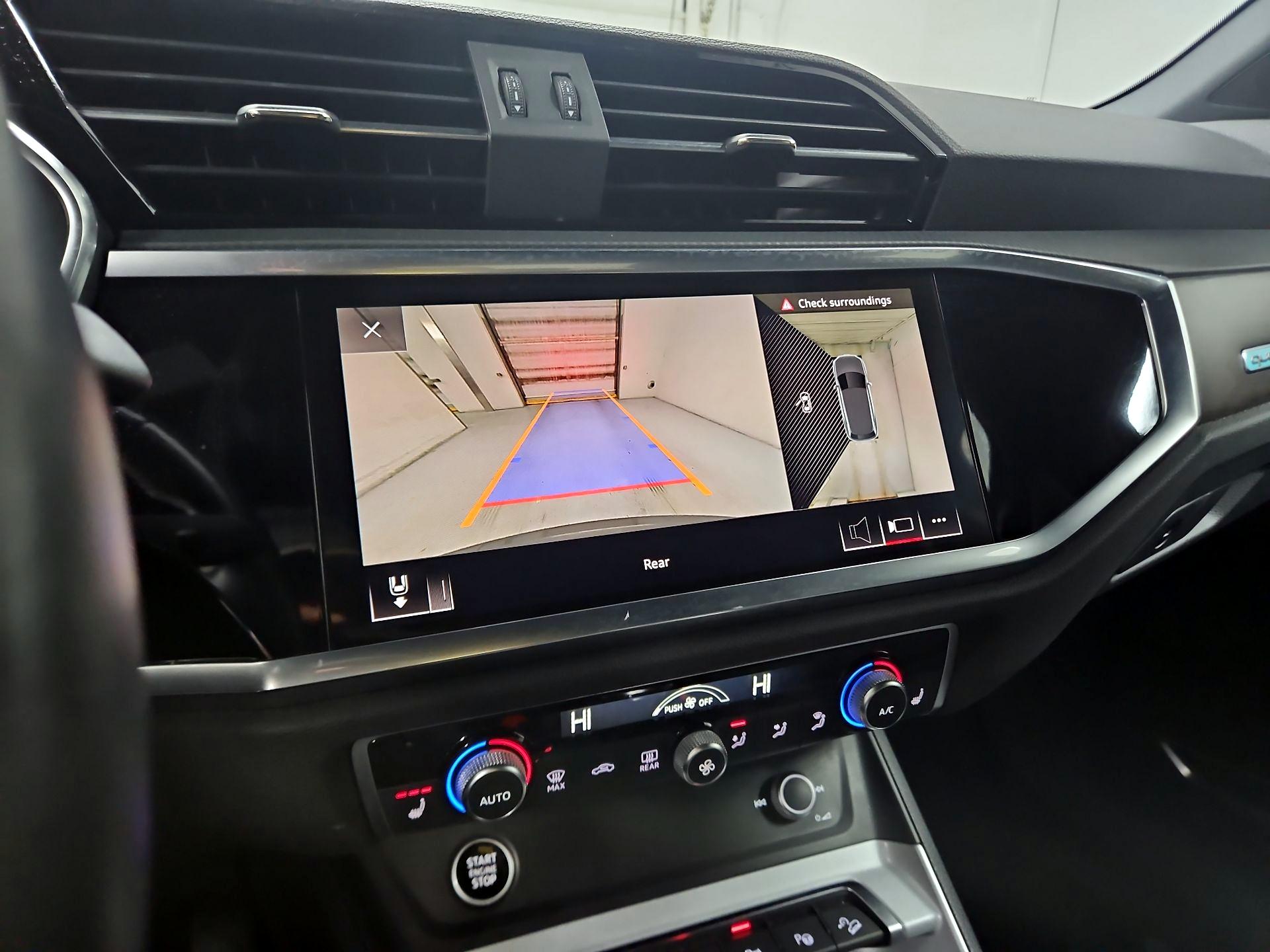 Thumbnail: 2021 Audi Q3 - 15