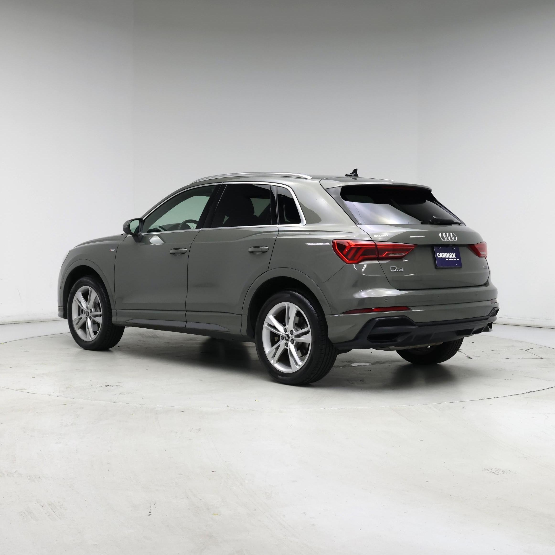 Thumbnail: 2021 Audi Q3 - 2