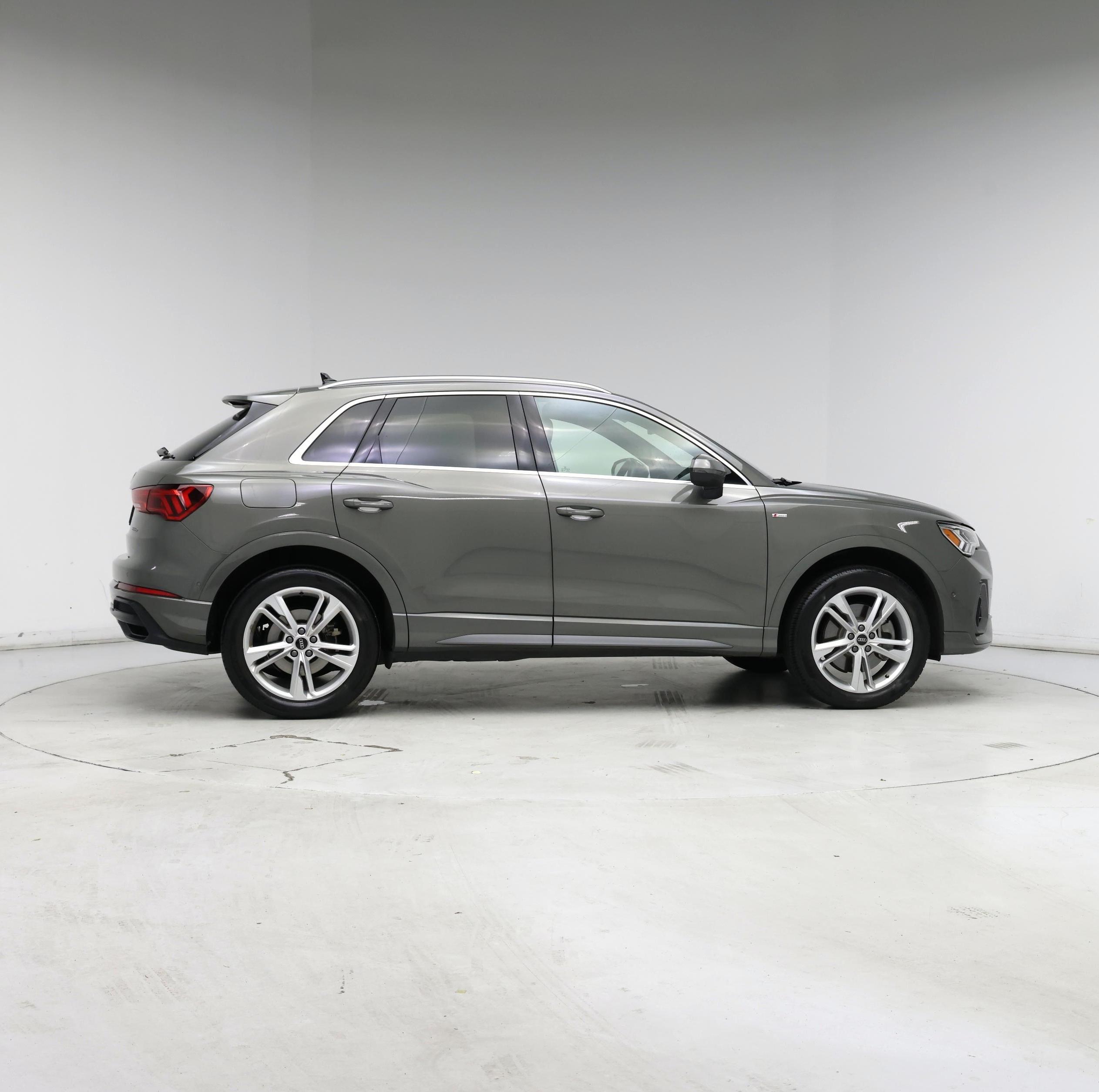 Thumbnail: 2021 Audi Q3 - 7