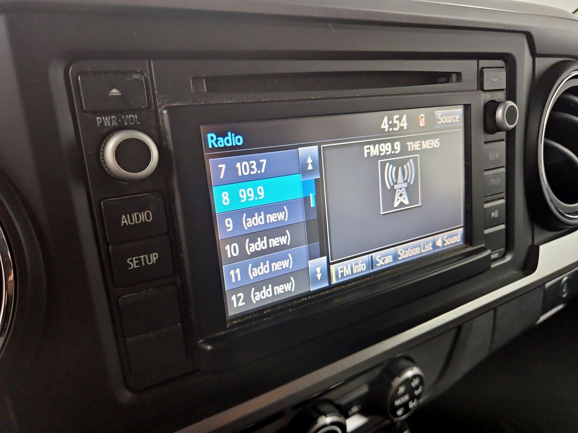 Thumbnail: 2017 Toyota Tacoma - 15