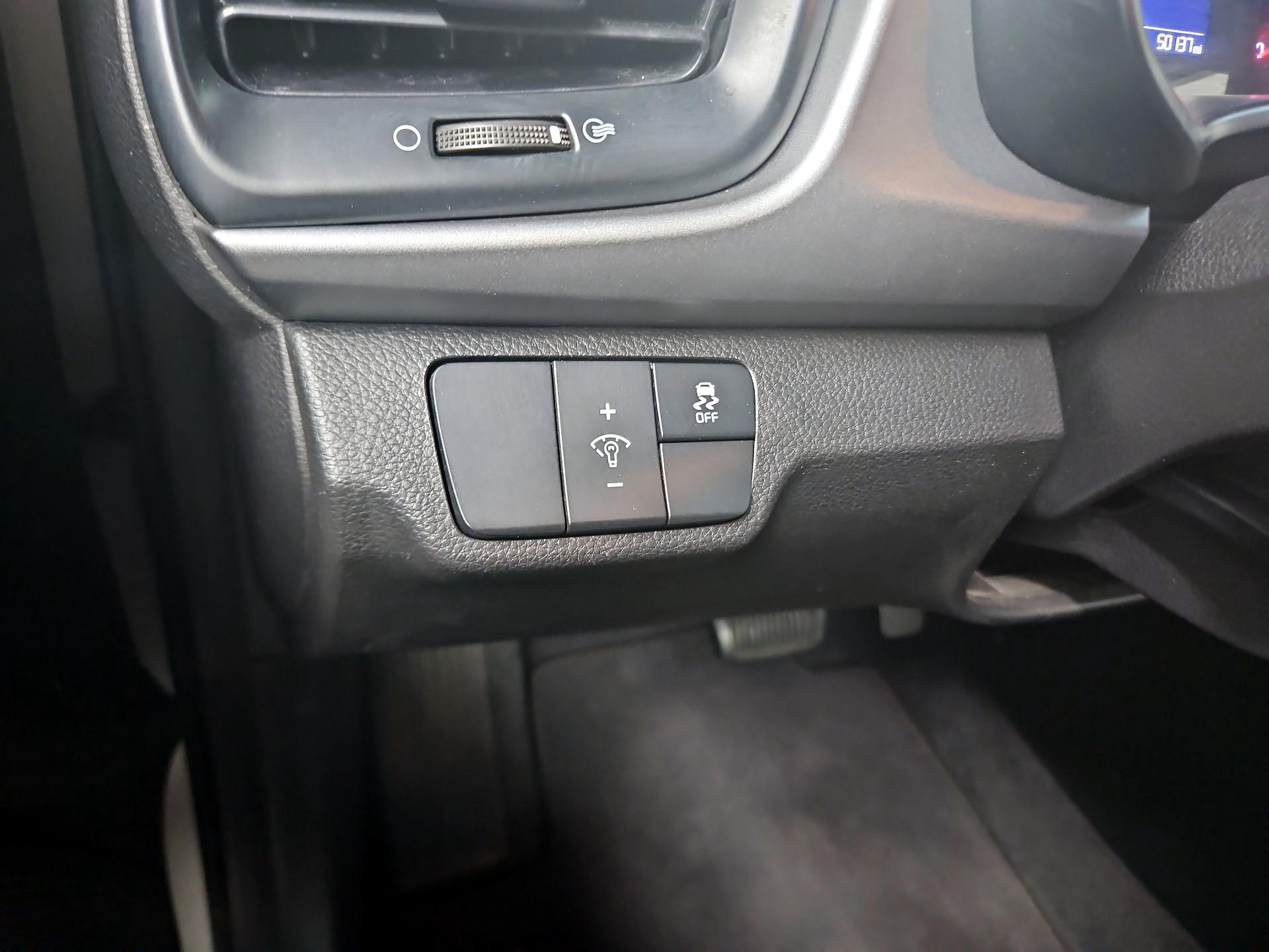 Thumbnail: 2021 Kia Rio - 13