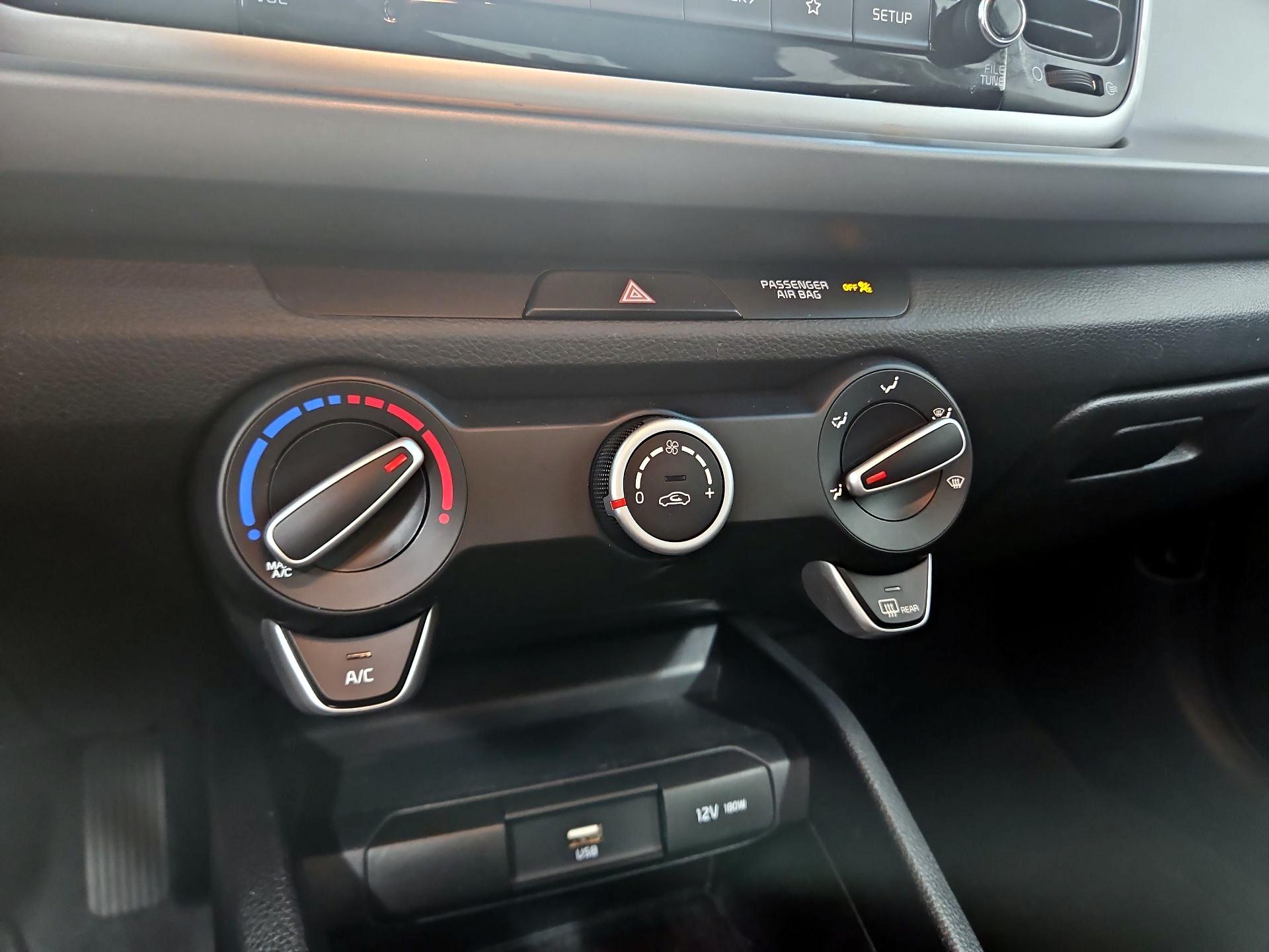 Thumbnail: 2021 Kia Rio - 16