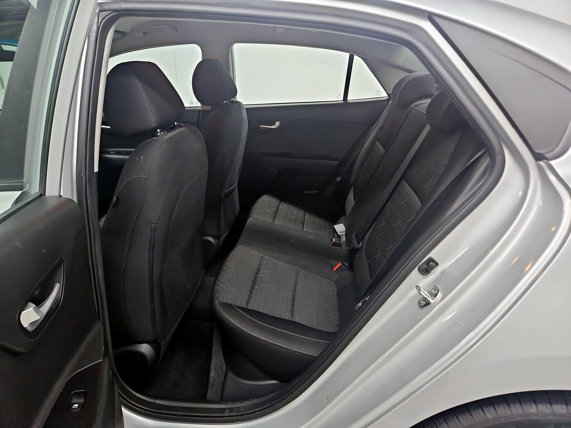 Thumbnail: 2021 Kia Rio - 19