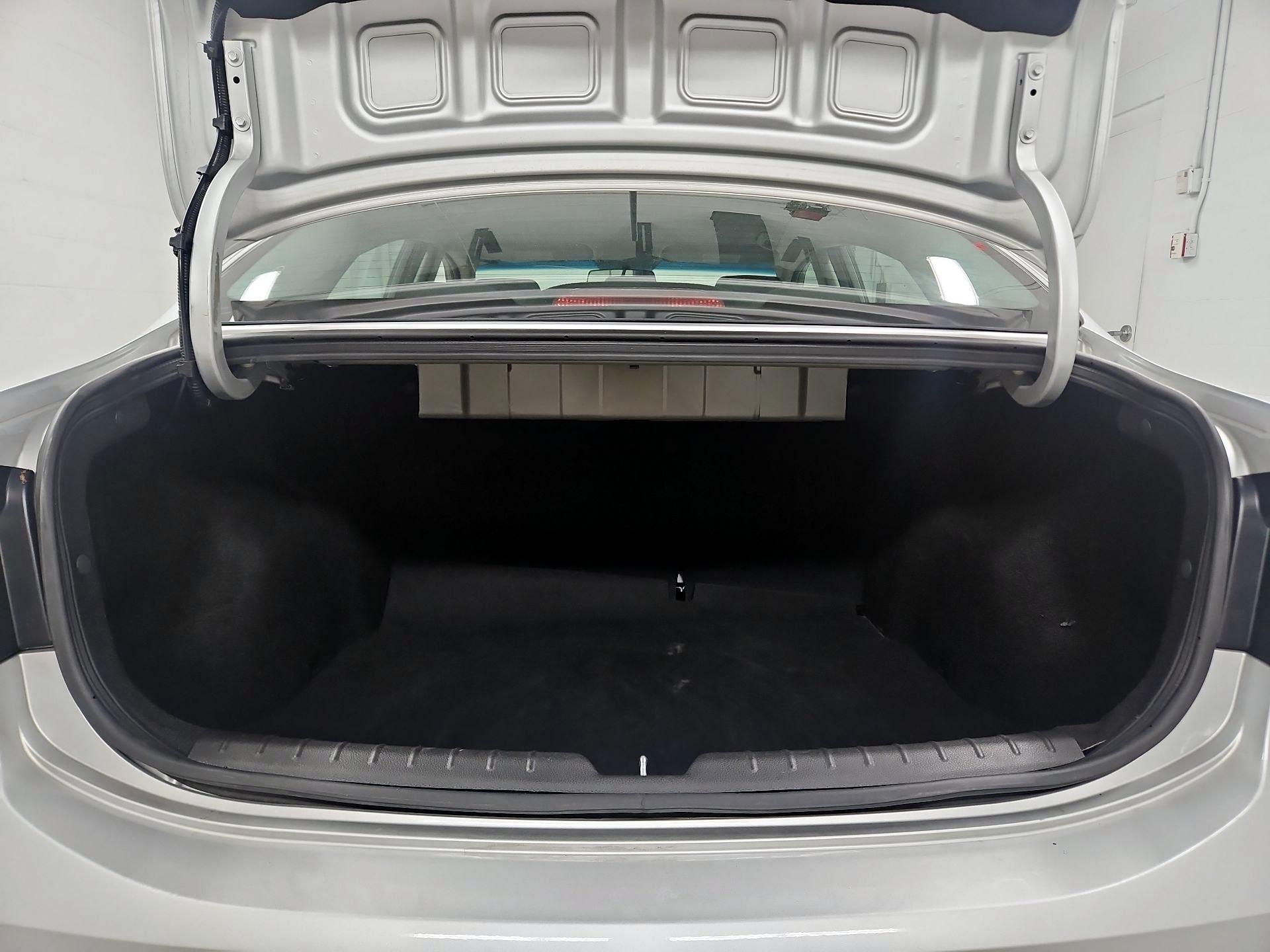 Thumbnail: 2021 Kia Rio - 20