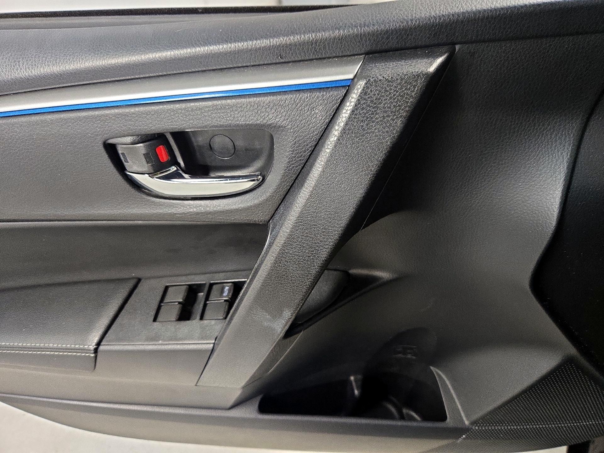 Thumbnail: 2014 Toyota Corolla - 12