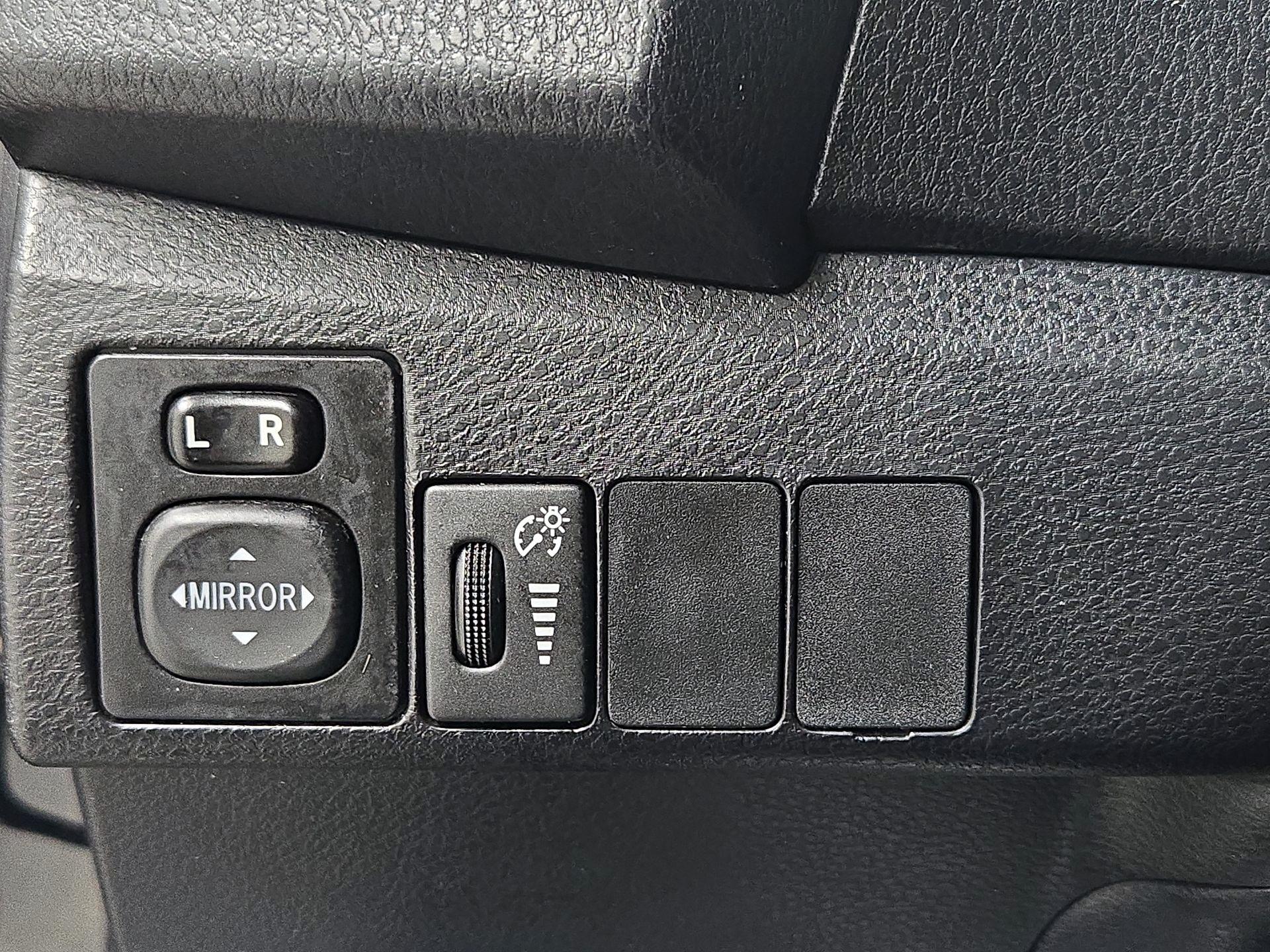 Thumbnail: 2014 Toyota Corolla - 13