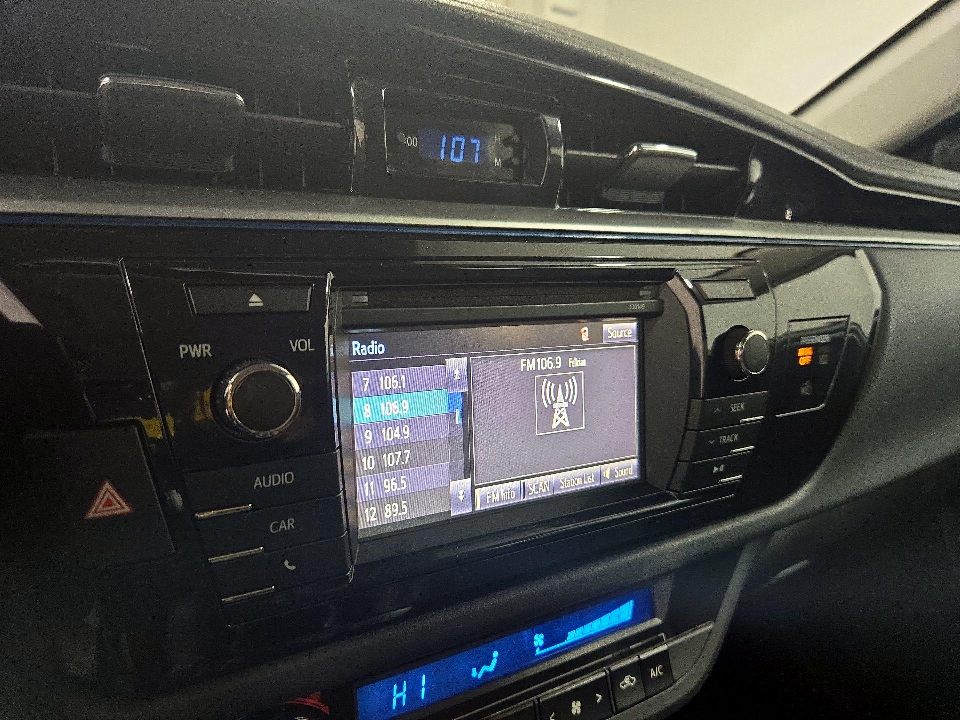 Thumbnail: 2014 Toyota Corolla - 15