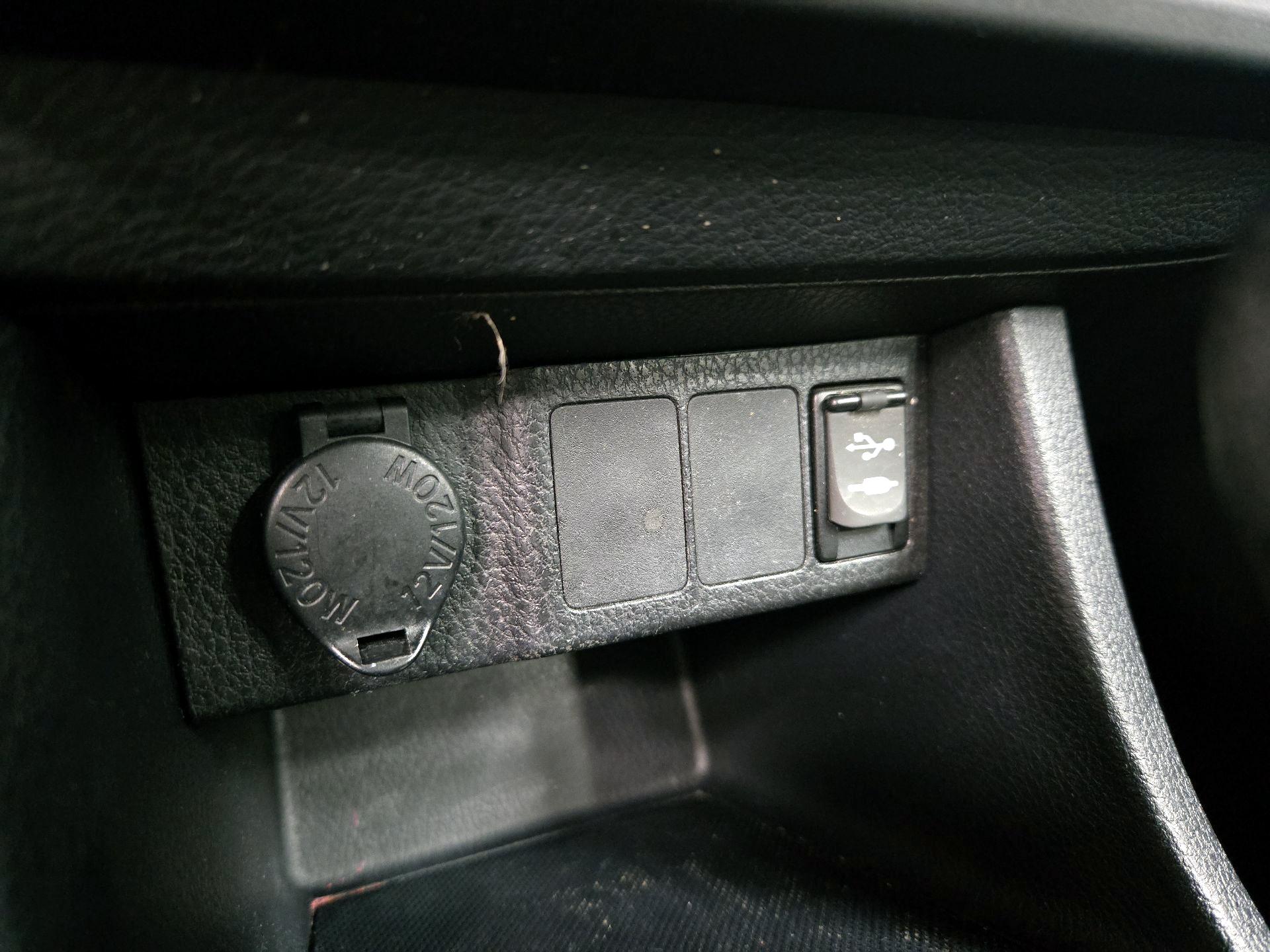 Thumbnail: 2014 Toyota Corolla - 18