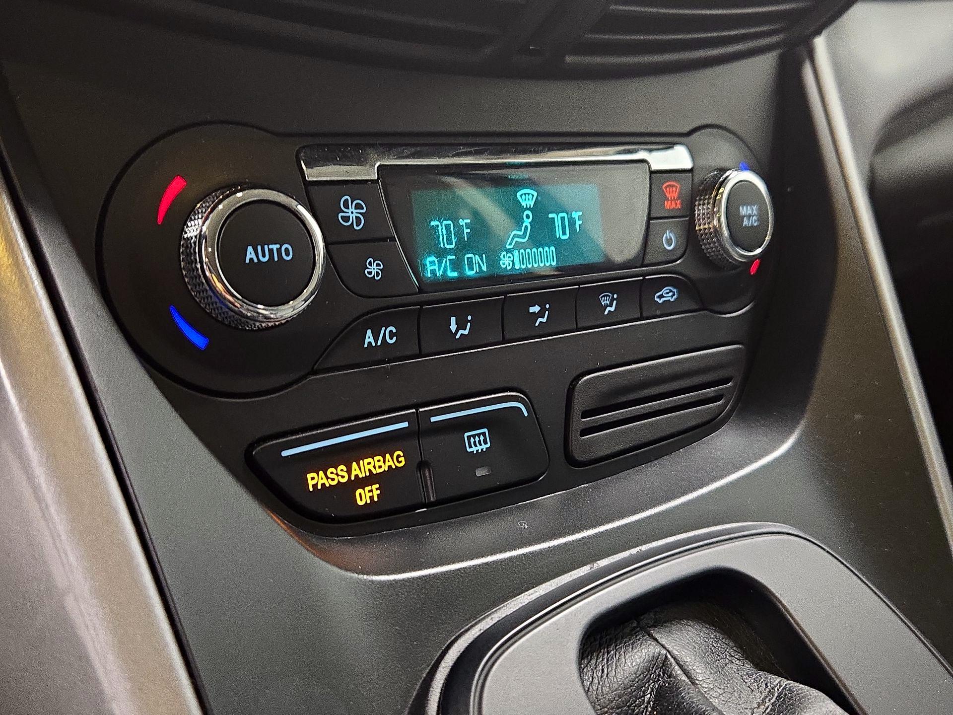 Thumbnail: 2016 Ford Escape - 16