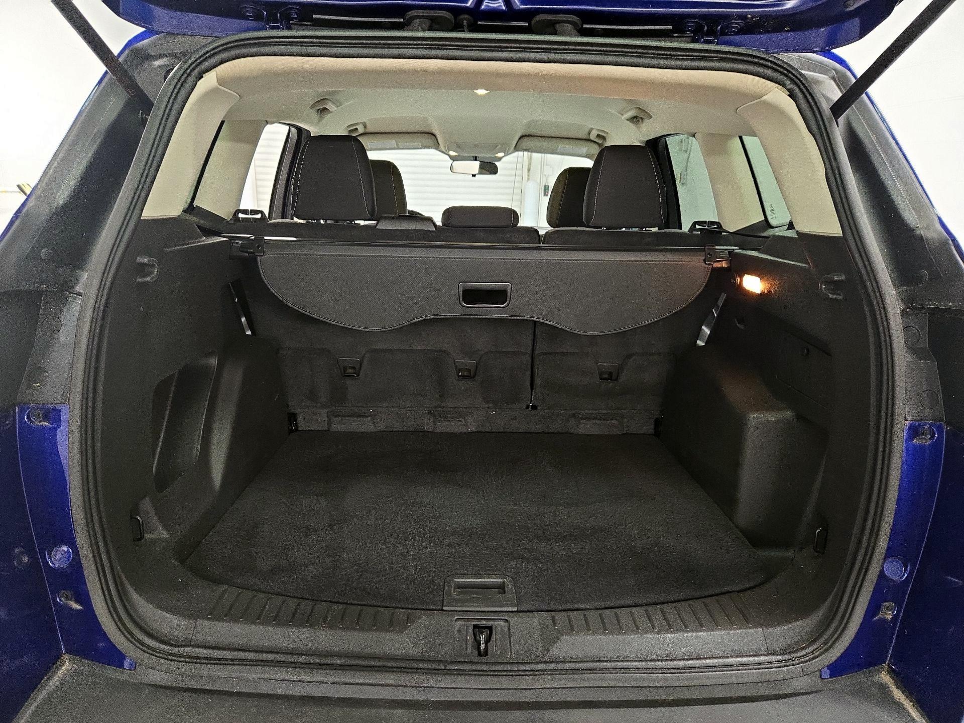 Thumbnail: 2016 Ford Escape - 20