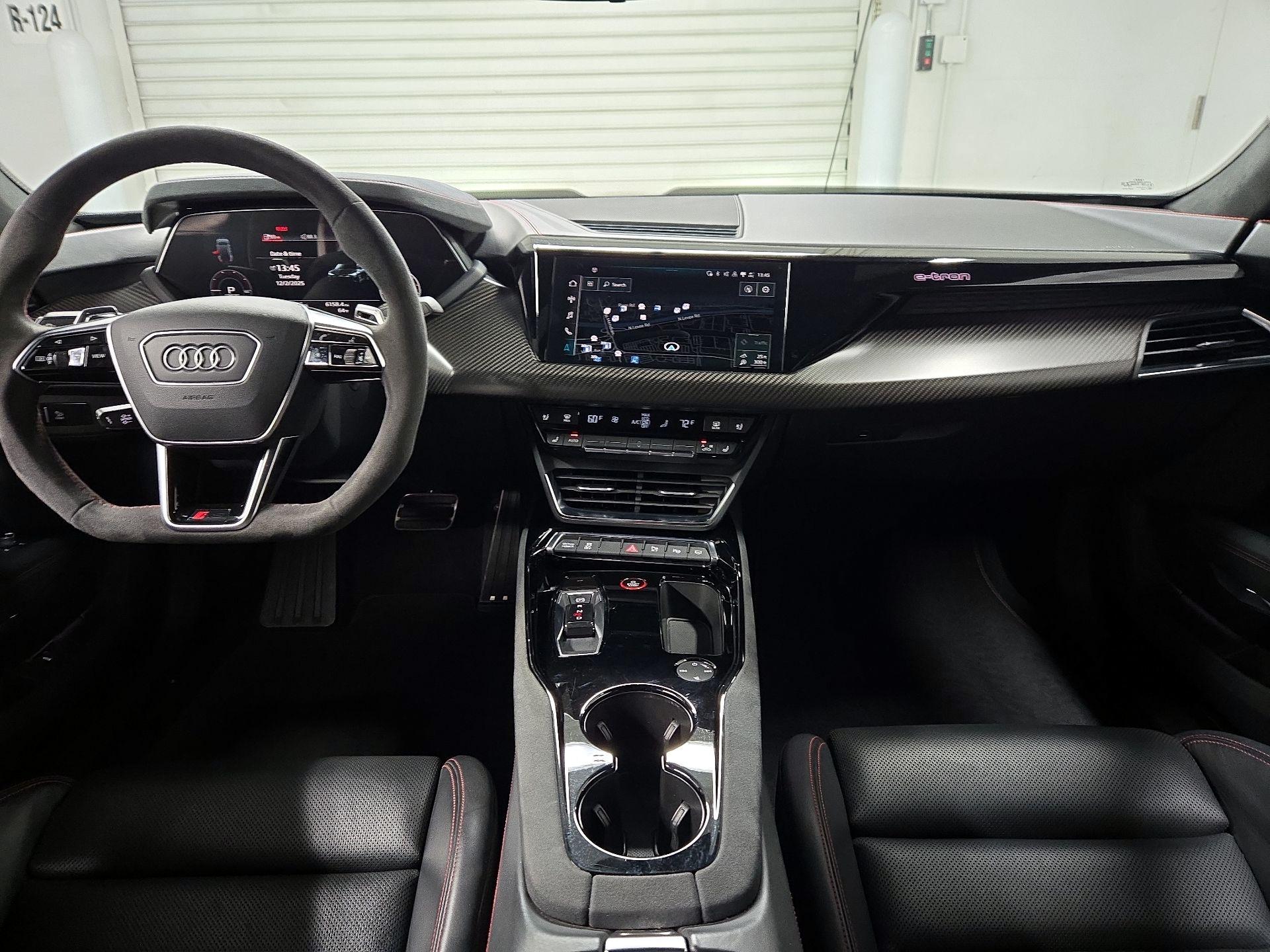 Thumbnail: 2022 Audi RS e-tron GT - 9