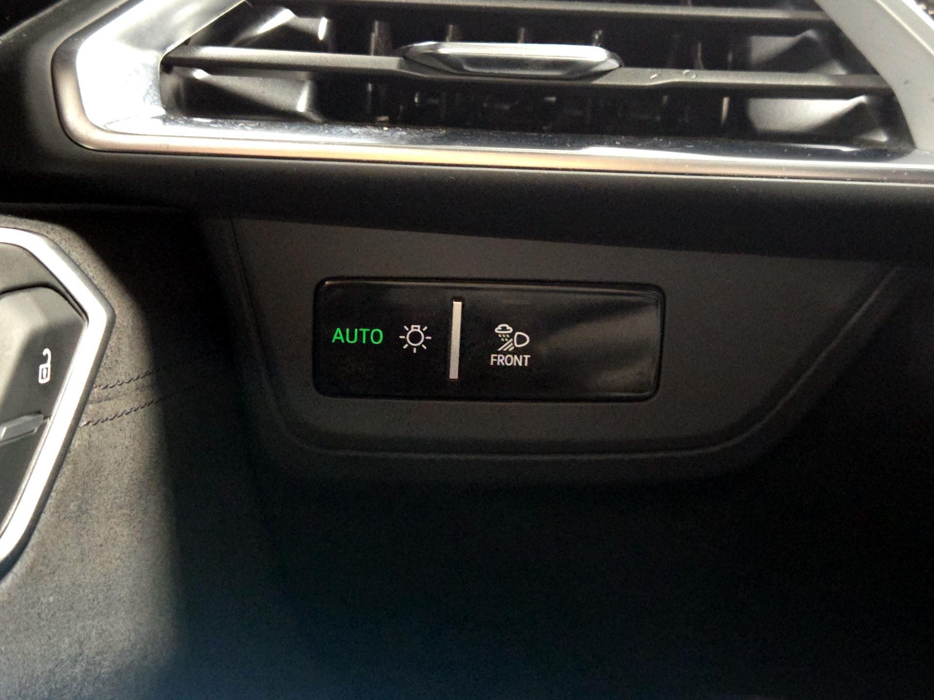 Thumbnail: 2022 Audi RS e-tron GT - 13