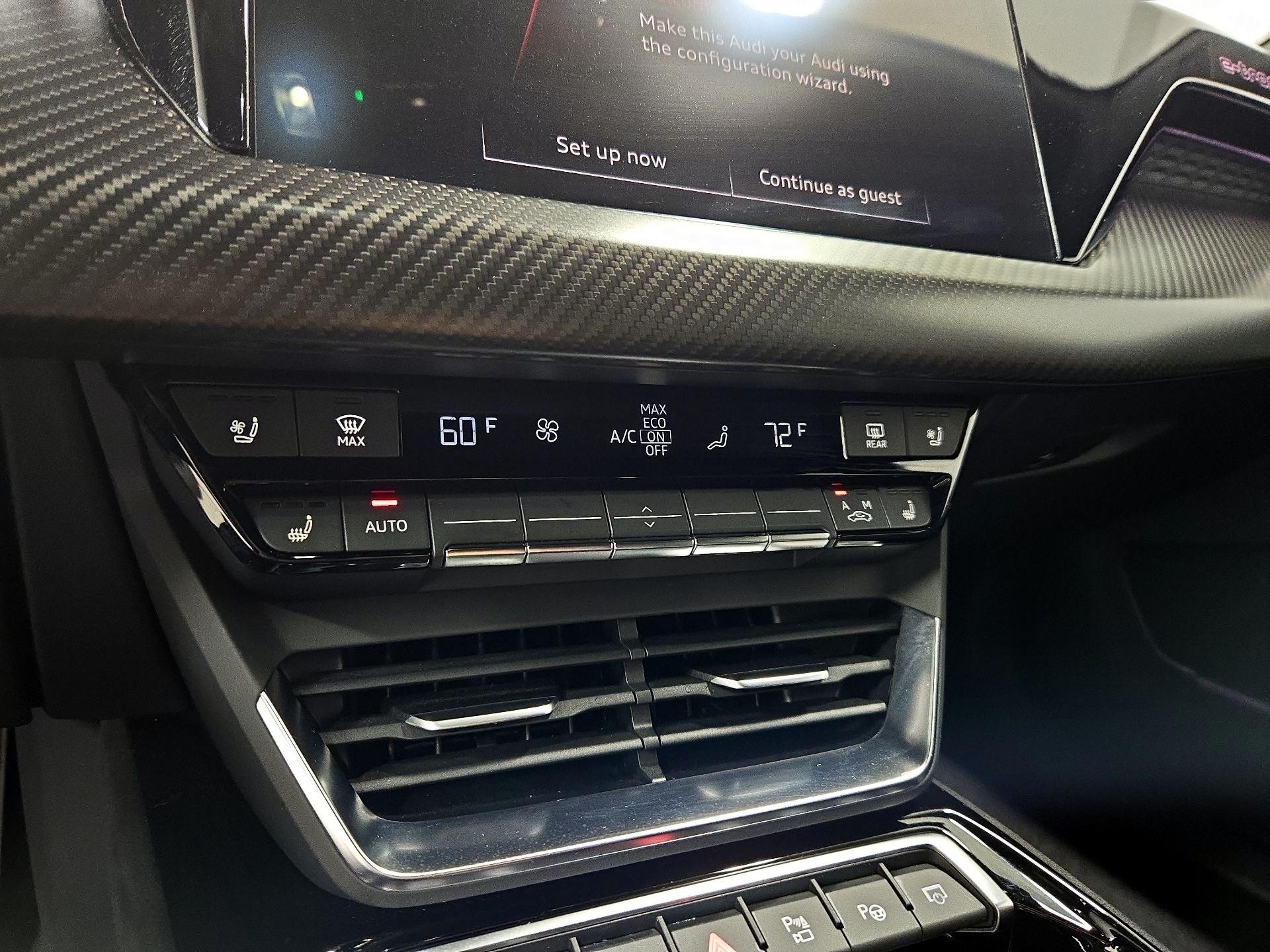 Thumbnail: 2022 Audi RS e-tron GT - 17