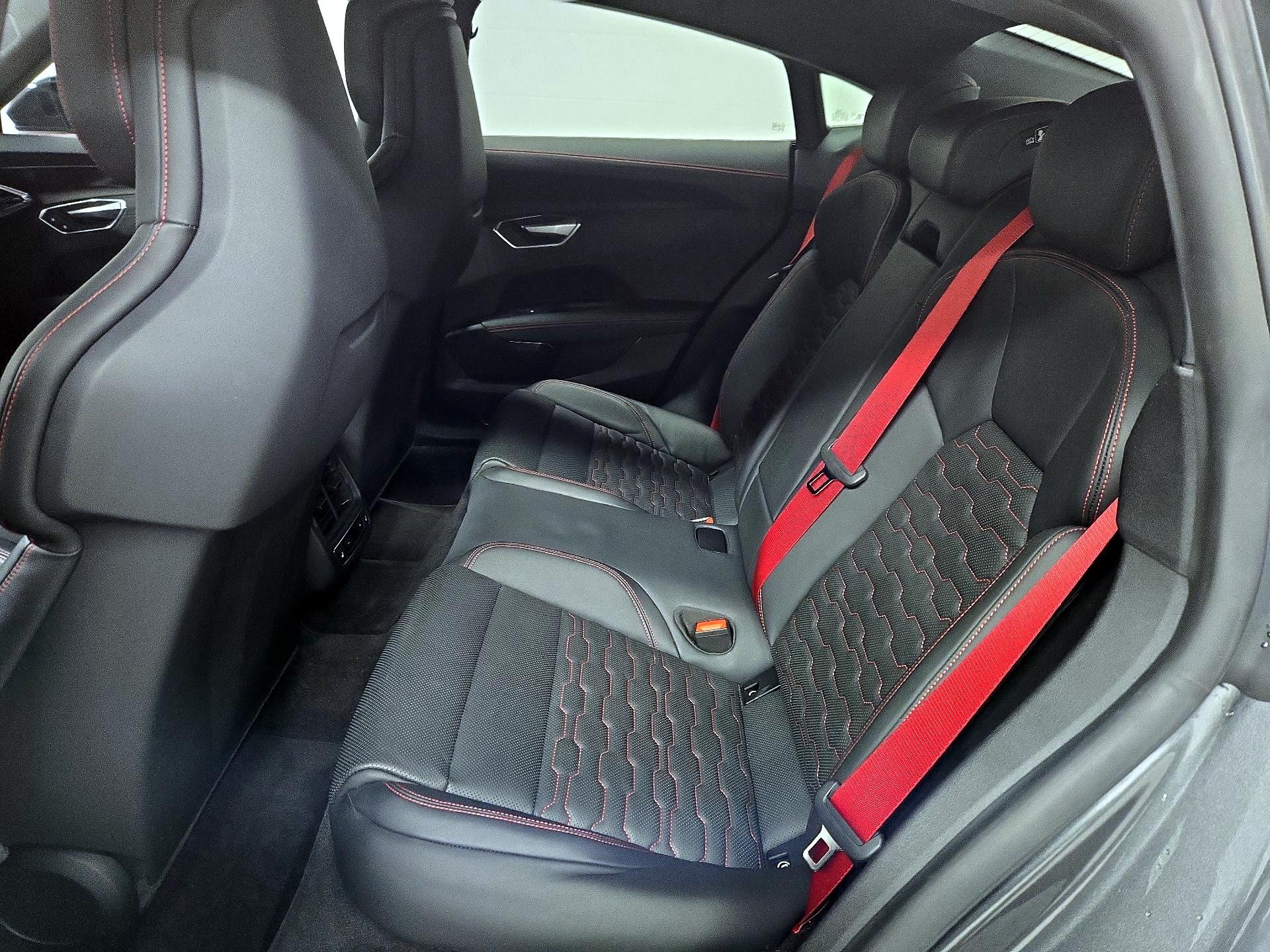 Thumbnail: 2022 Audi RS e-tron GT - 20