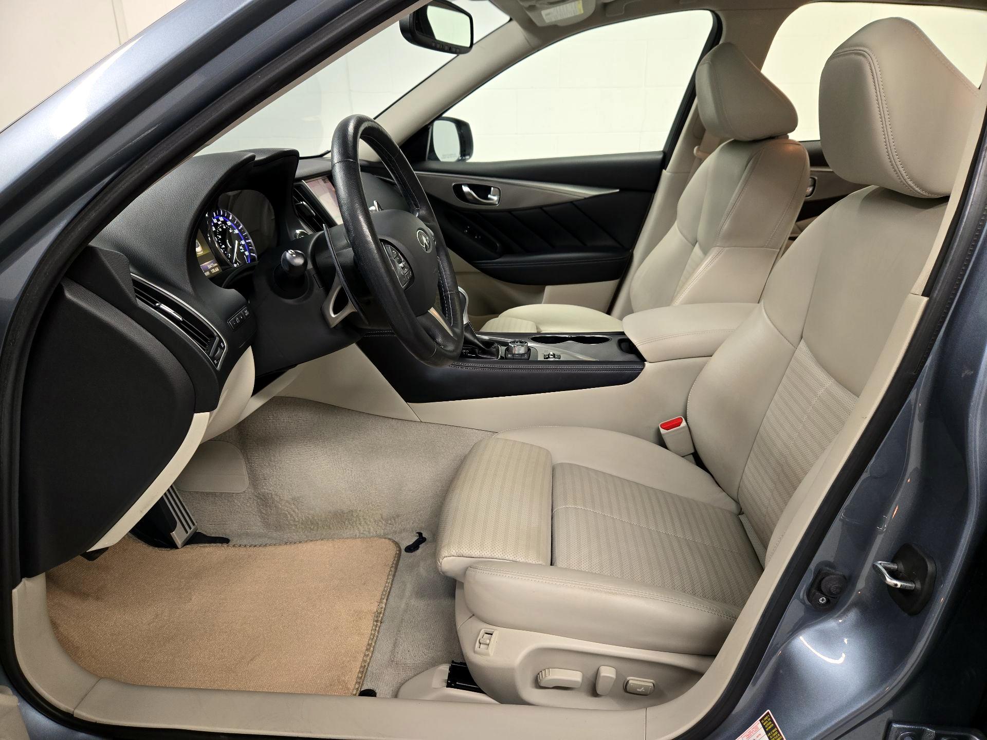 Thumbnail: 2015 INFINITI Q50 - 11