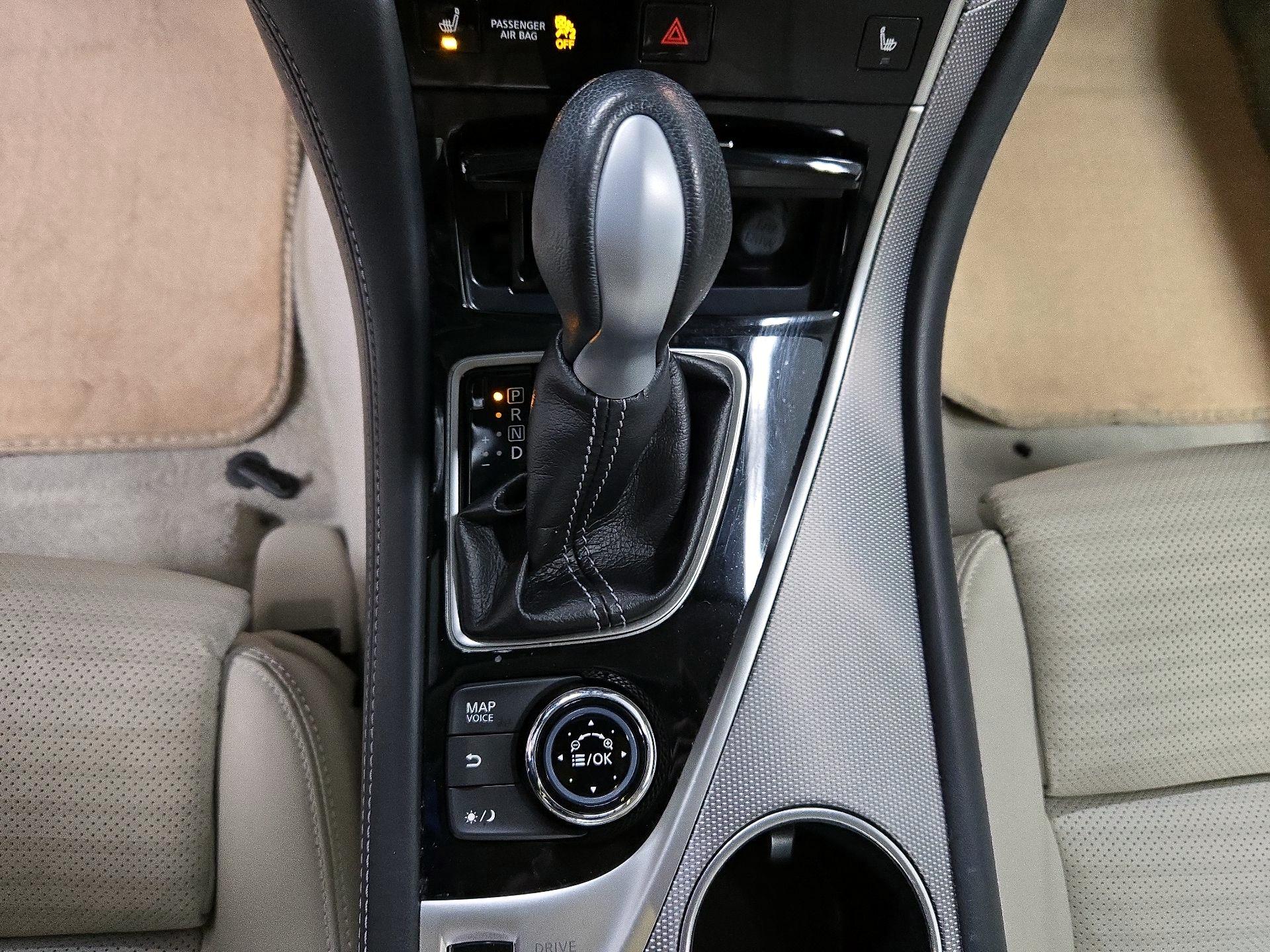 Thumbnail: 2015 INFINITI Q50 - 18