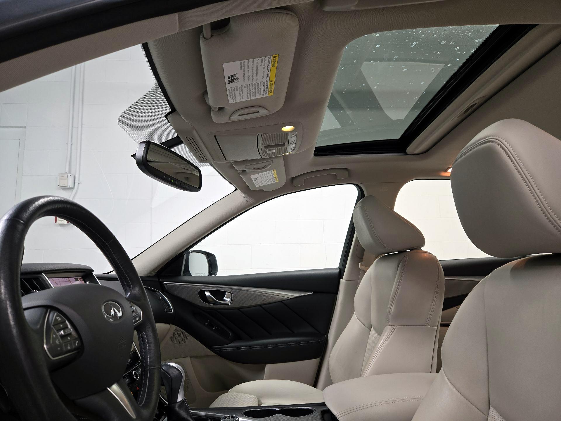 Thumbnail: 2015 INFINITI Q50 - 20