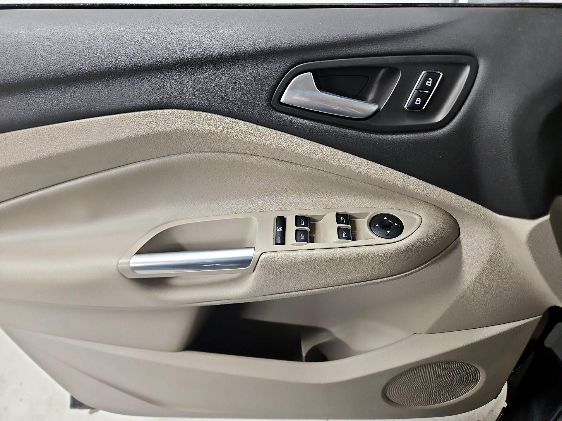 Thumbnail: 2015 Ford Escape - 12