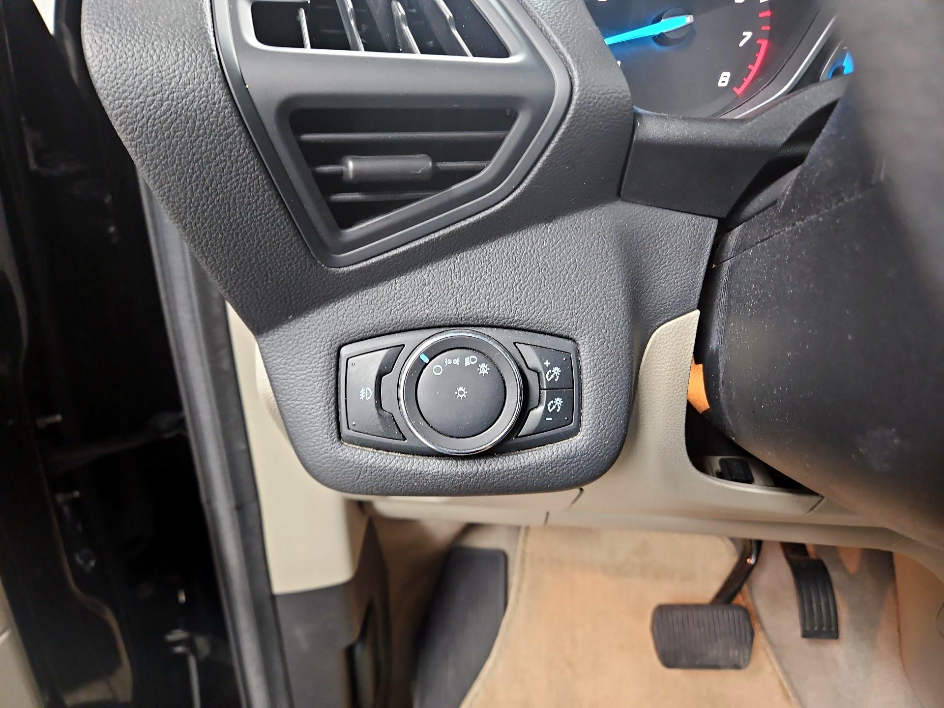 Thumbnail: 2015 Ford Escape - 13