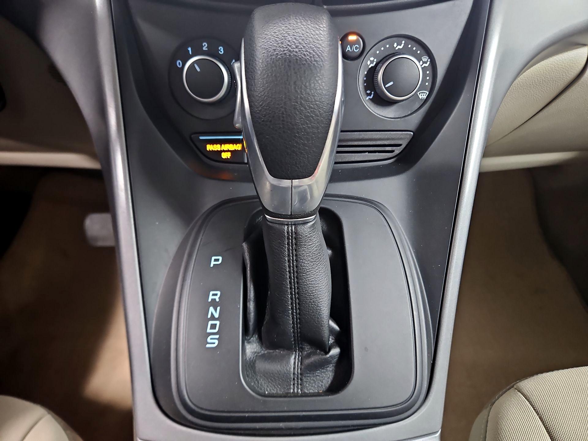 Thumbnail: 2015 Ford Escape - 17