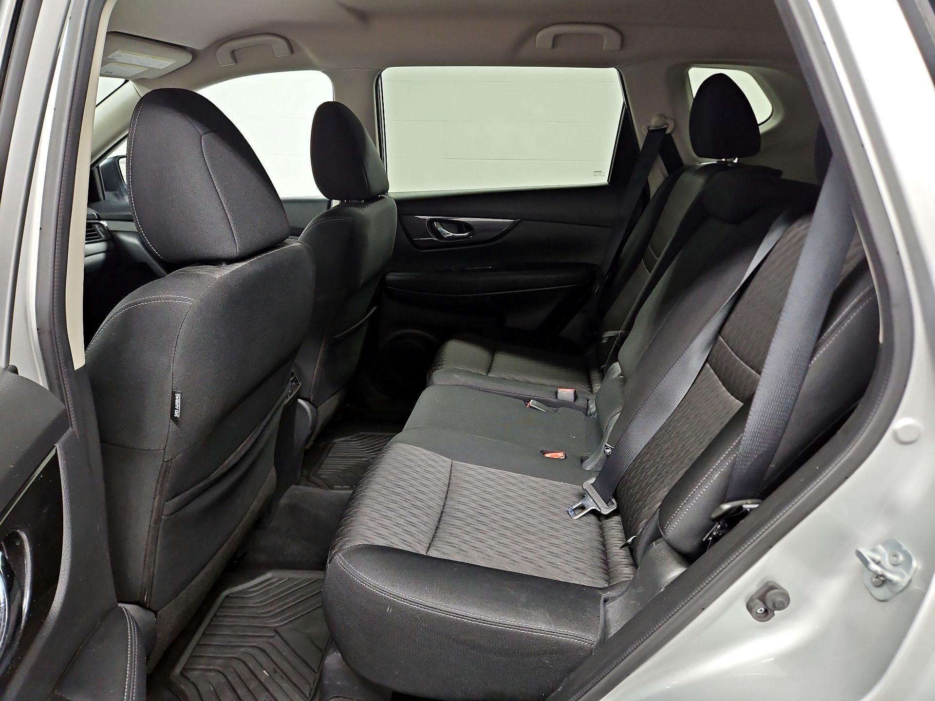 Thumbnail: 2017 Nissan Rogue - 19