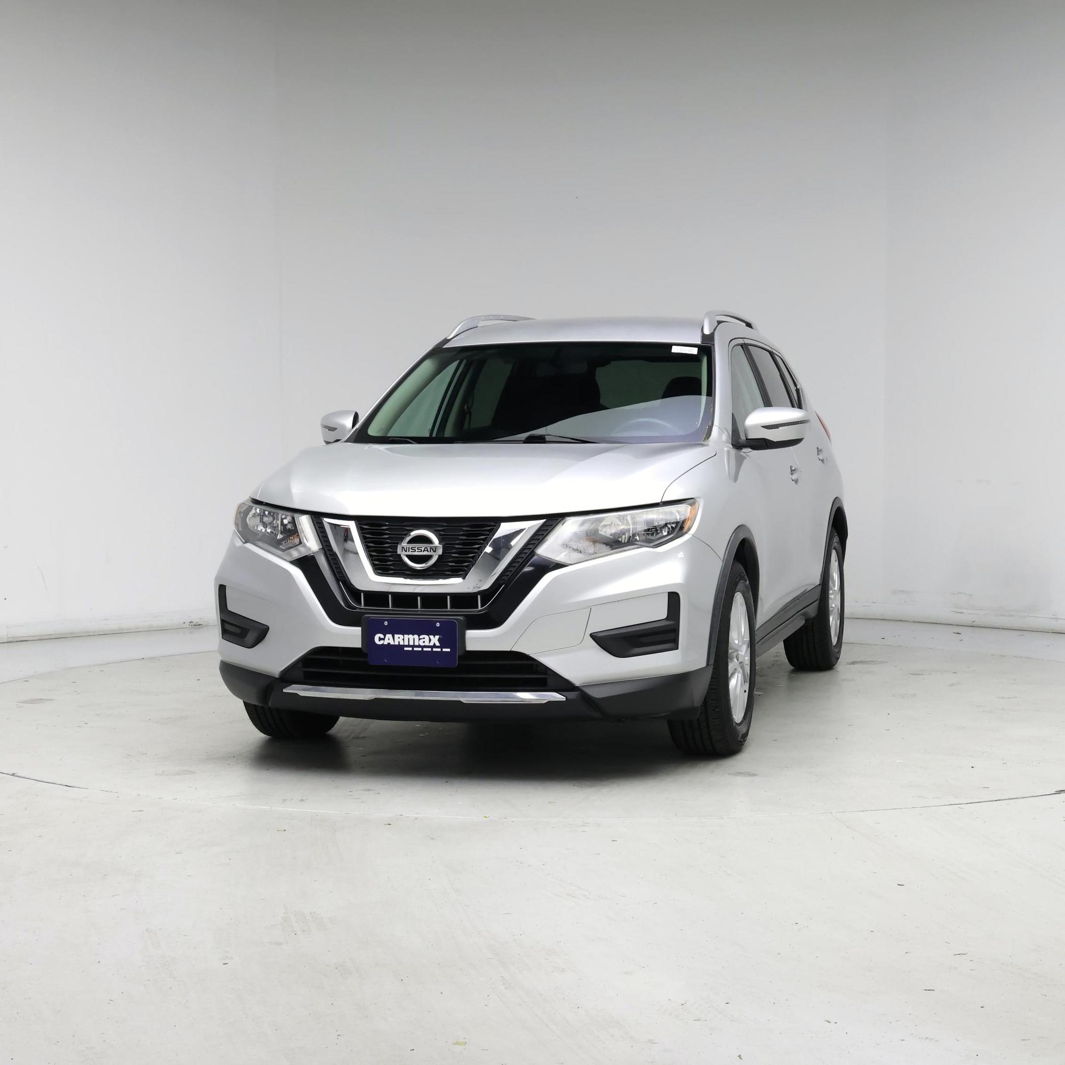 Thumbnail: 2017 Nissan Rogue - 4