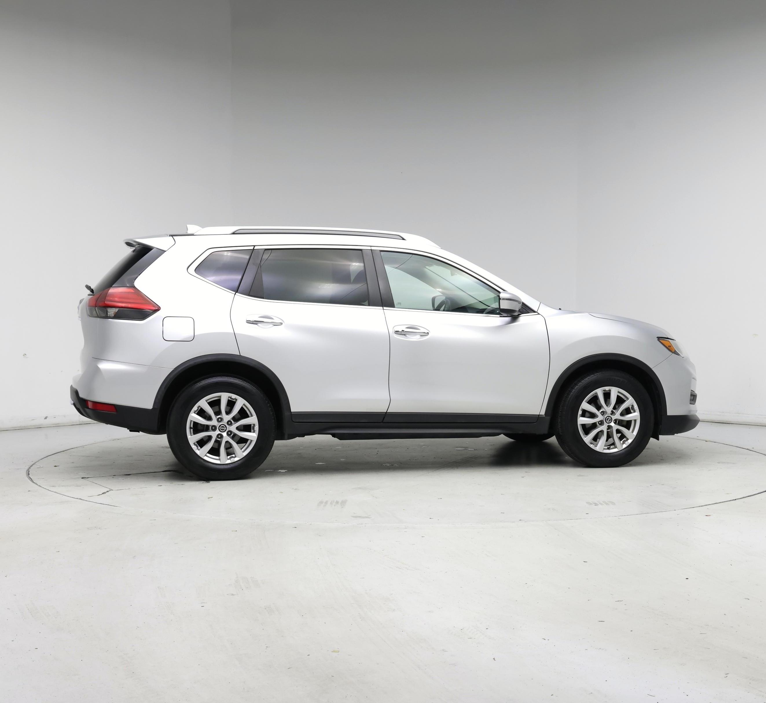 Thumbnail: 2017 Nissan Rogue - 7