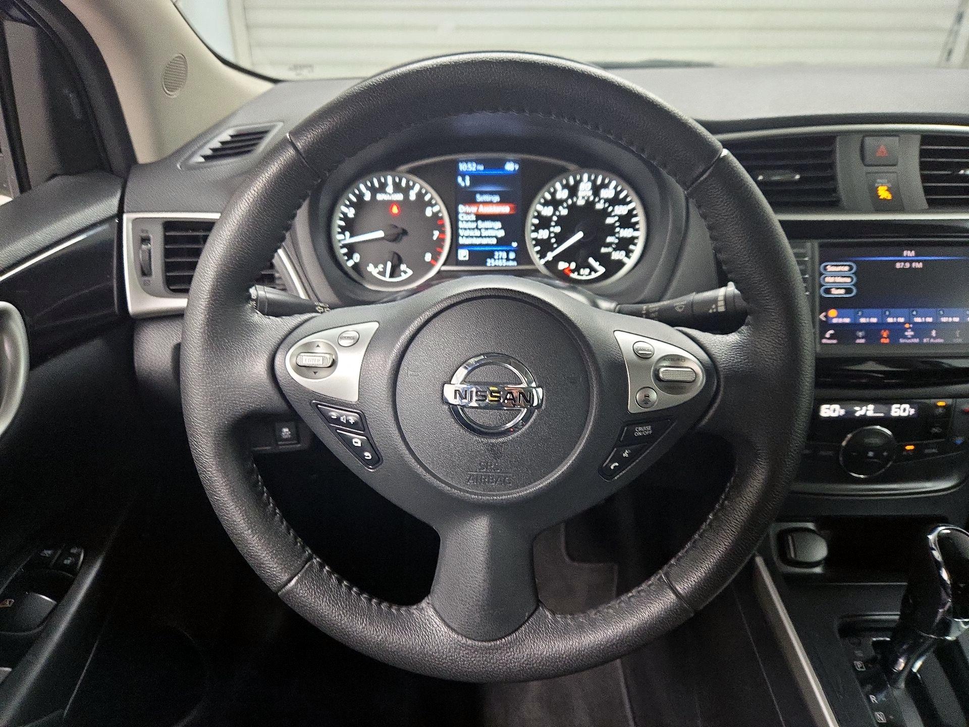 Thumbnail: 2019 Nissan Sentra - 10