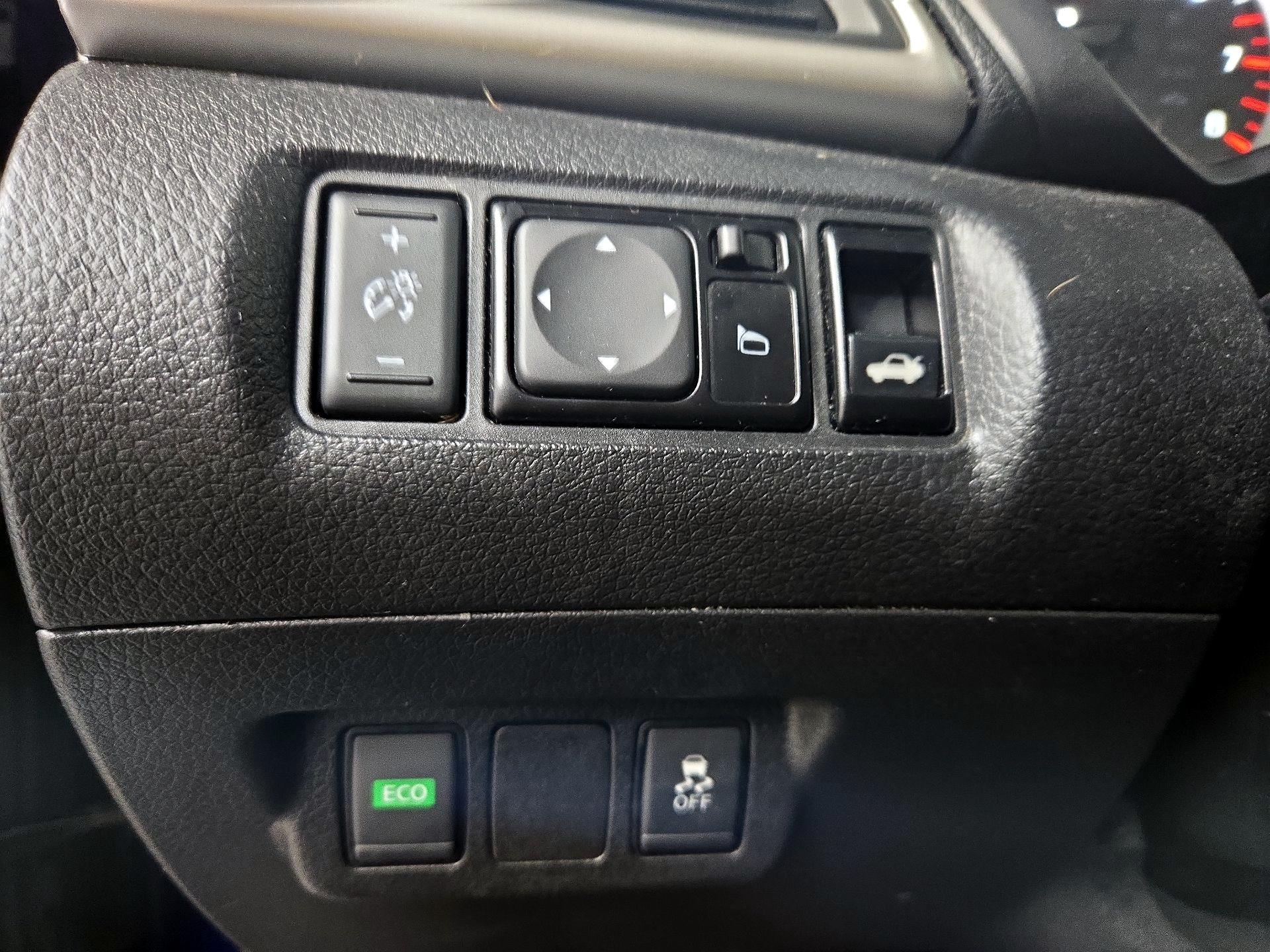 Thumbnail: 2019 Nissan Sentra - 13