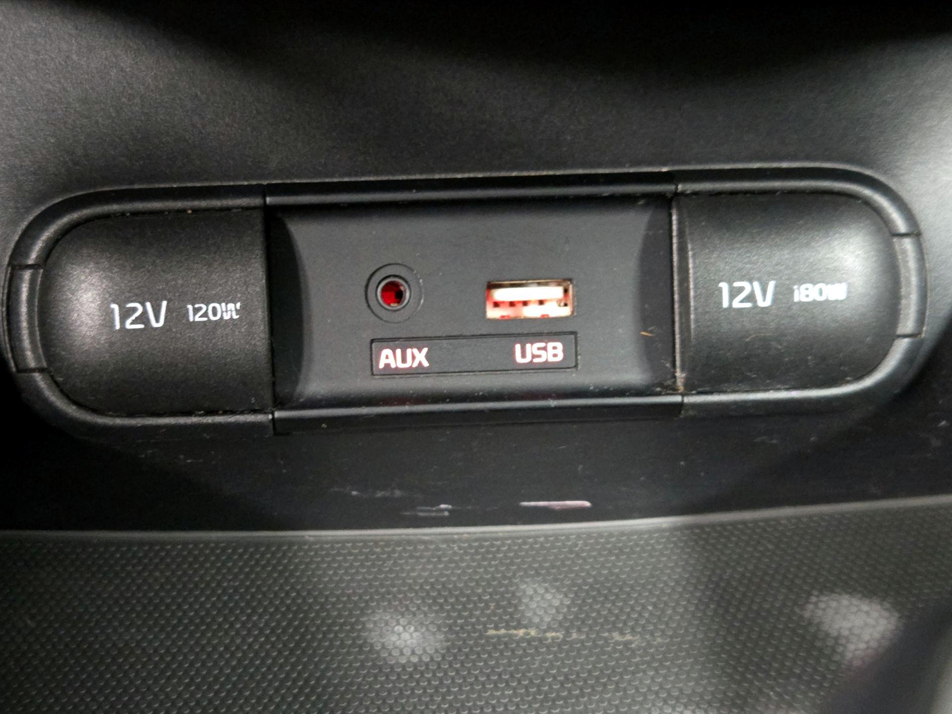 Thumbnail: 2016 Kia Soul - 17