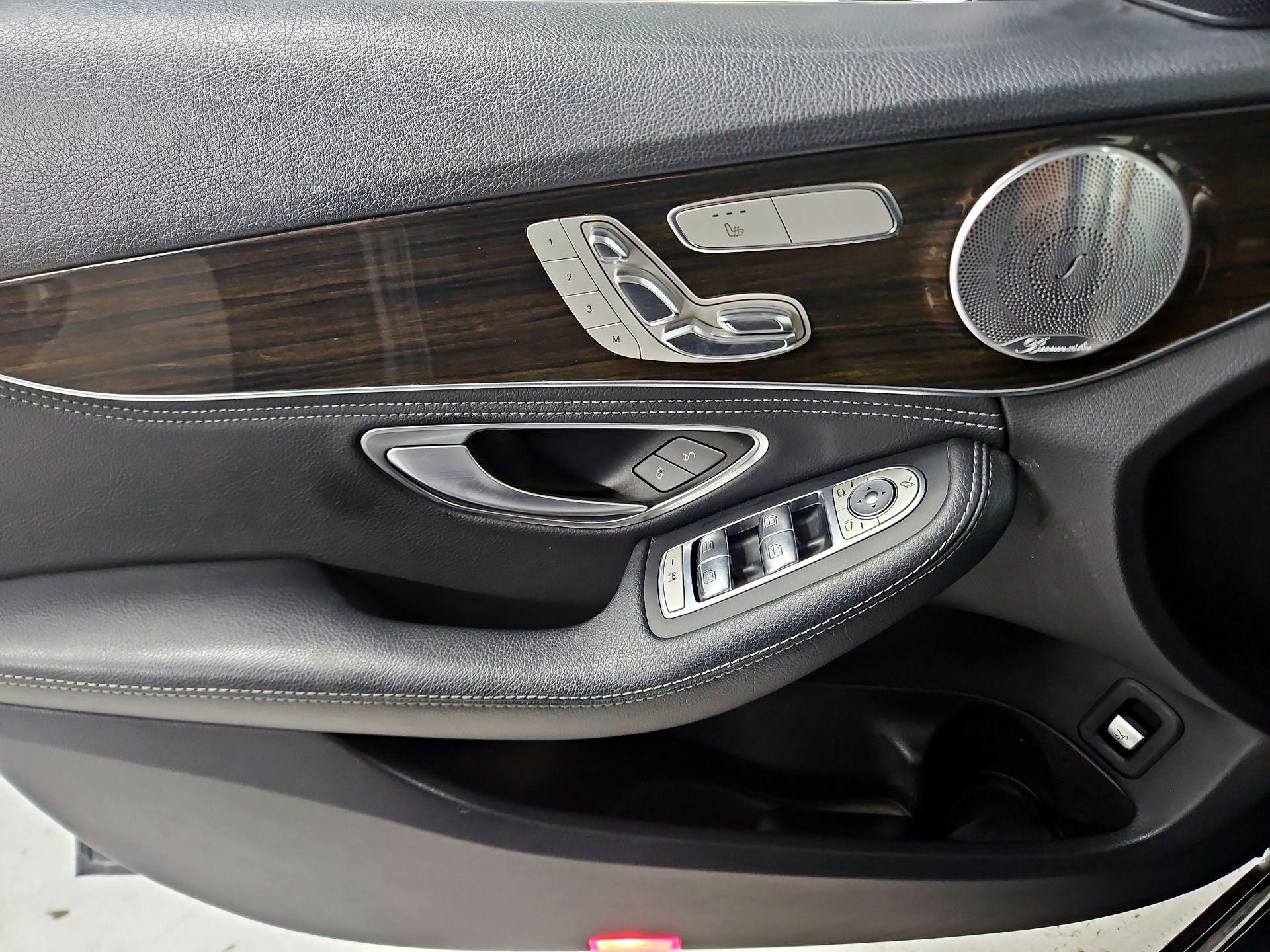 Thumbnail: 2015 Mercedes-Benz C-Class - 12