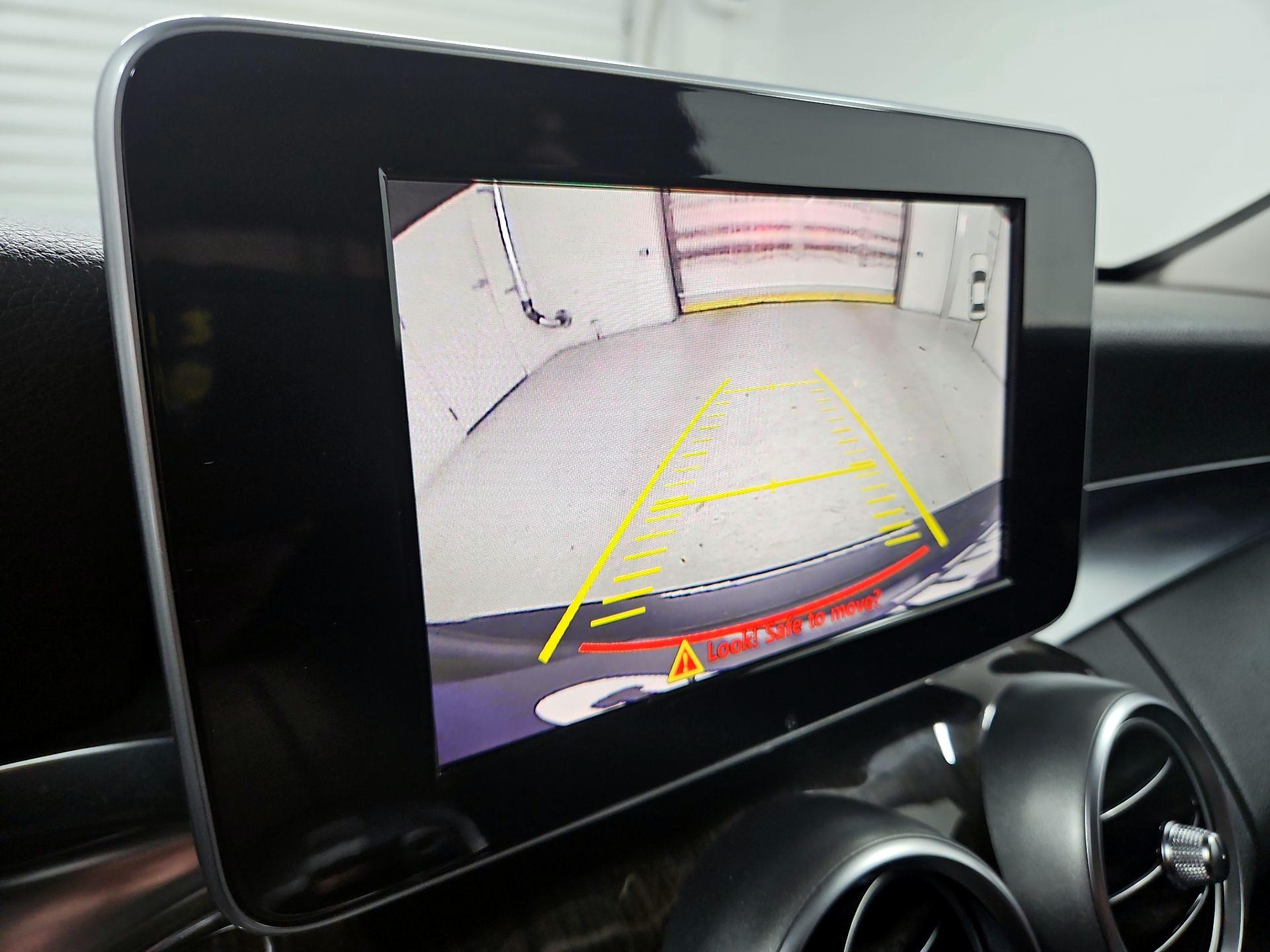 Thumbnail: 2015 Mercedes-Benz C-Class - 15