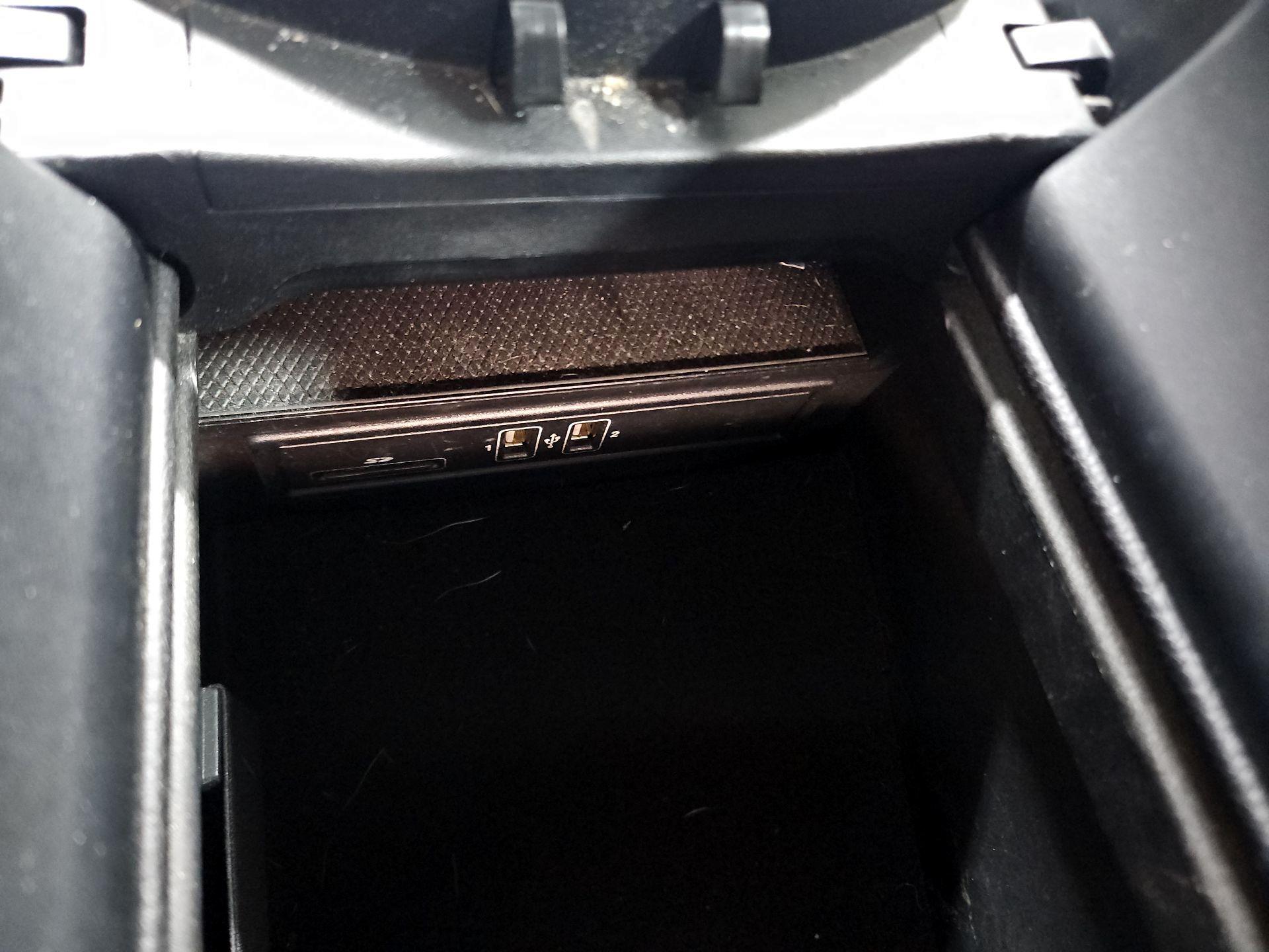 Thumbnail: 2015 Mercedes-Benz C-Class - 19