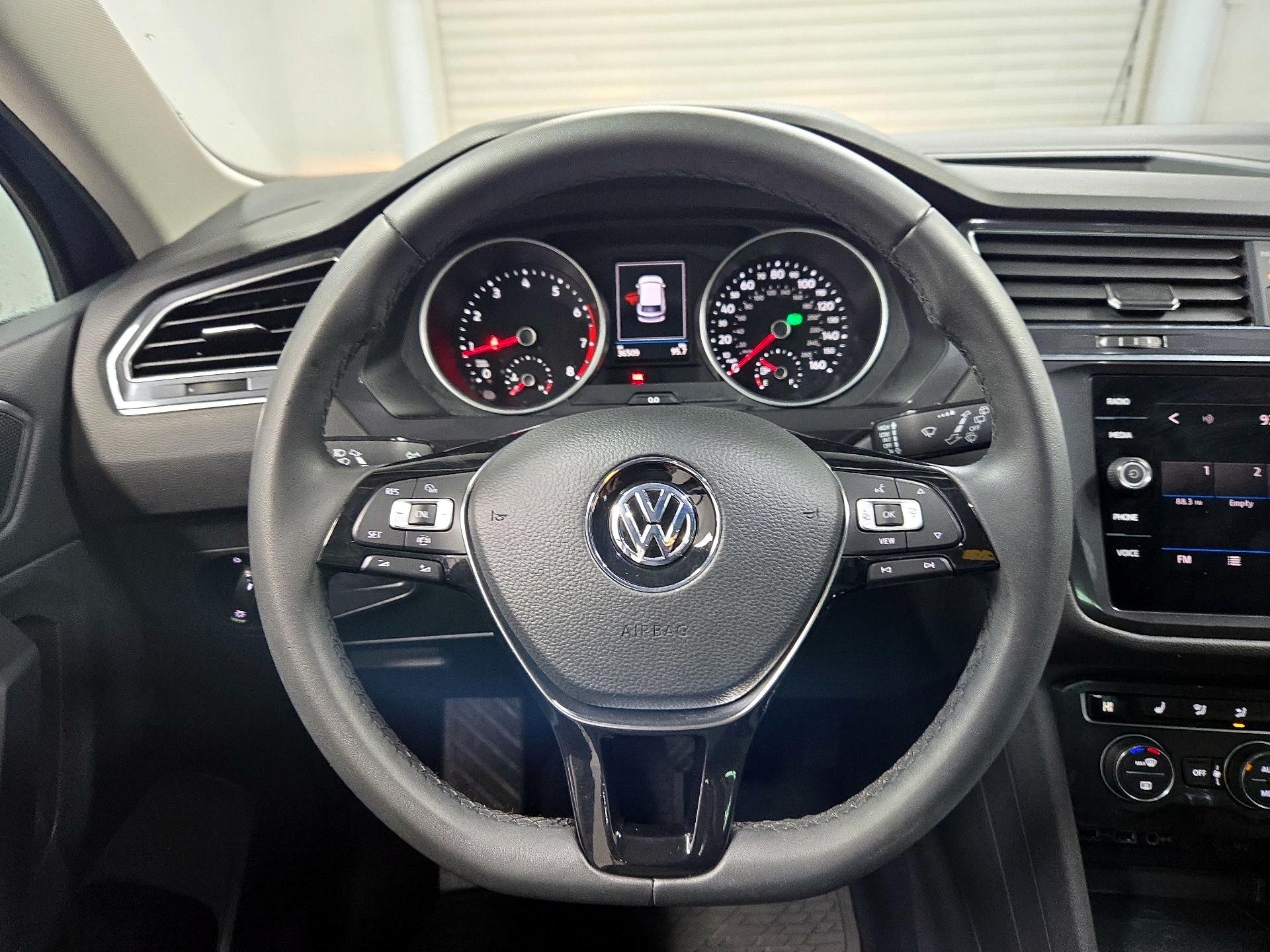 Thumbnail: 2020 Volkswagen Tiguan - 10