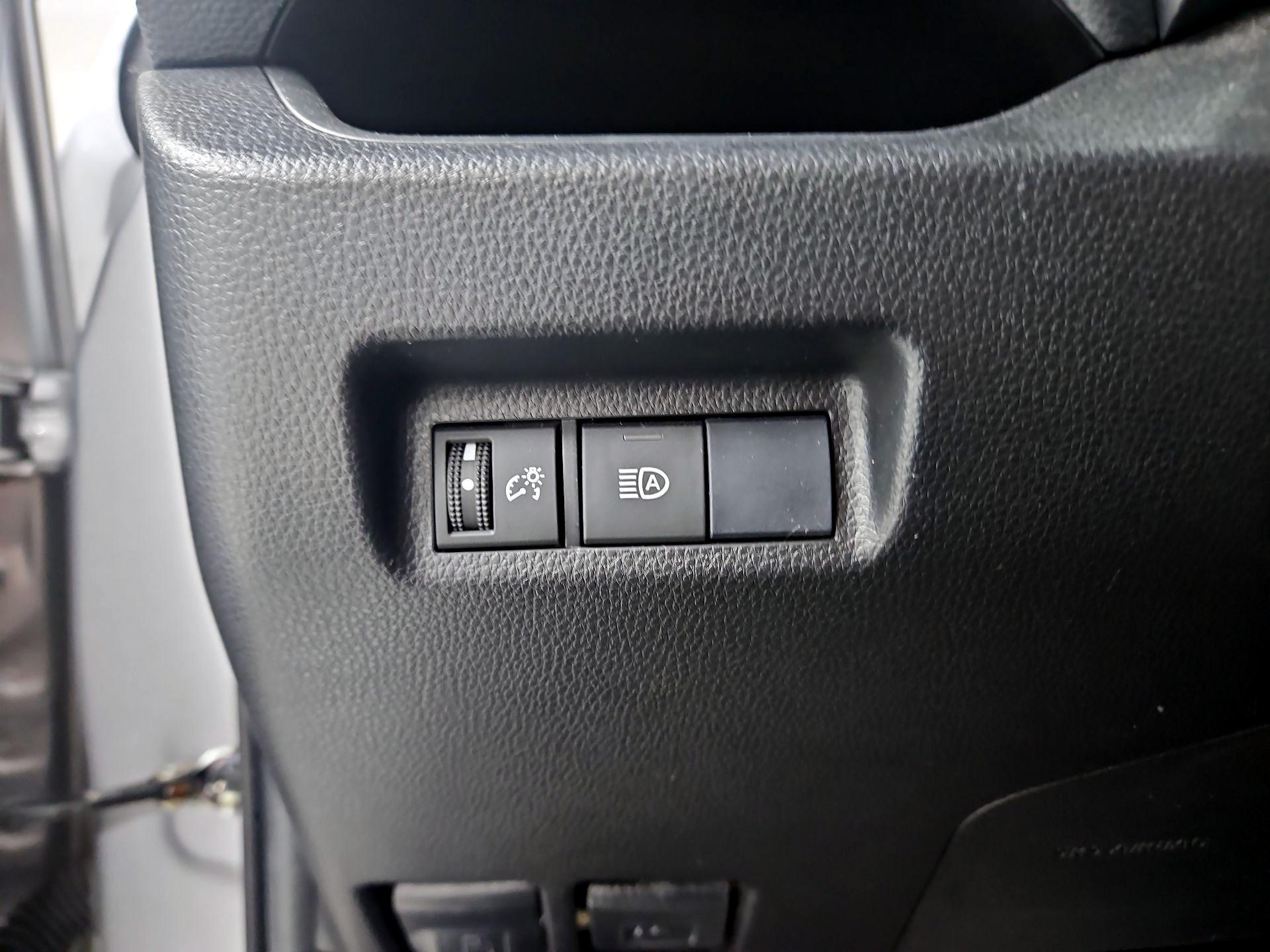 Thumbnail: 2020 Toyota RAV4 - 13