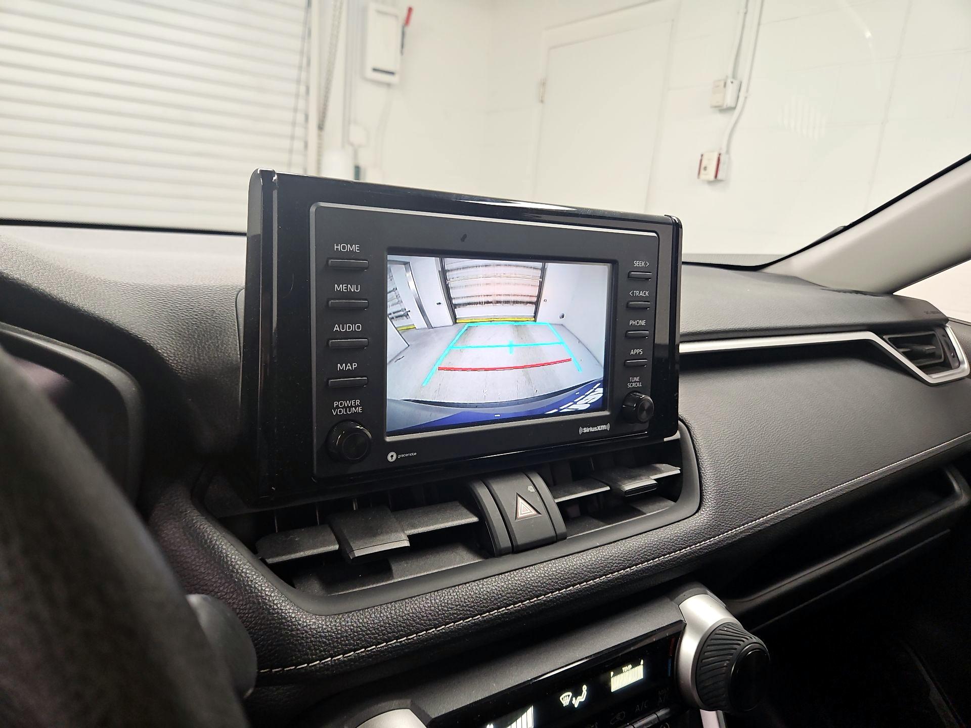 Thumbnail: 2020 Toyota RAV4 - 14