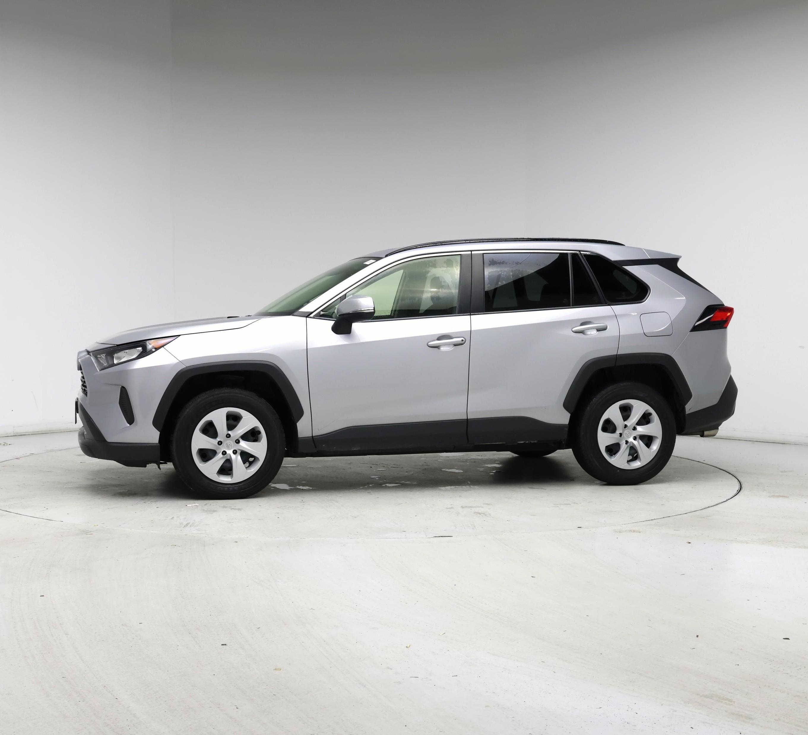 Thumbnail: 2020 Toyota RAV4 - 3