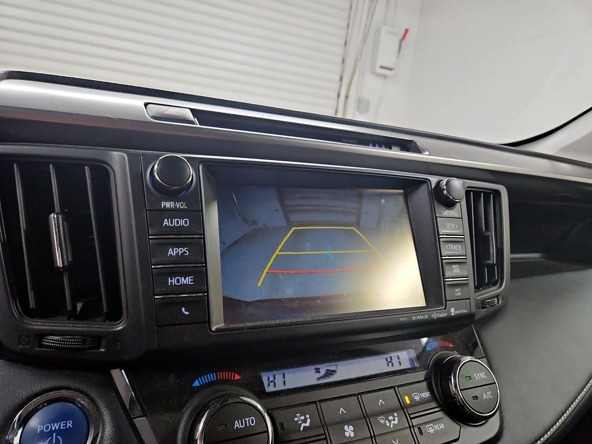 Thumbnail: 2018 Toyota RAV4 - 14