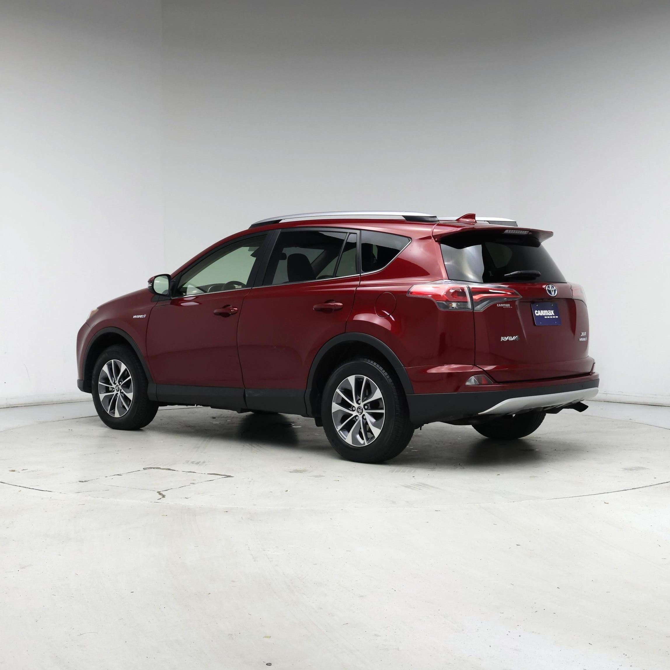 Thumbnail: 2018 Toyota RAV4 - 2