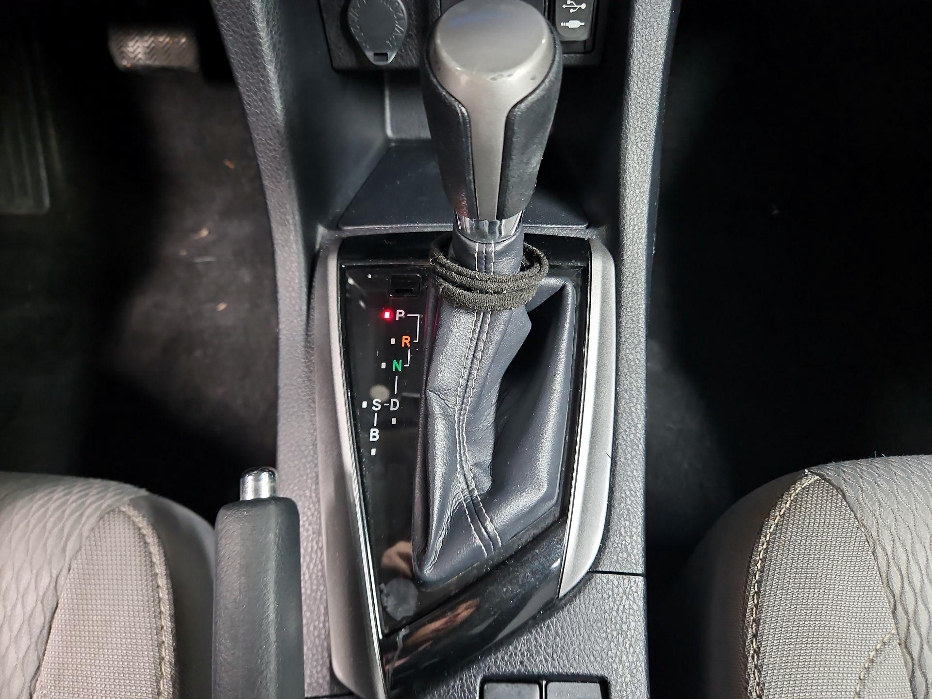 Thumbnail: 2016 Toyota Corolla - 17