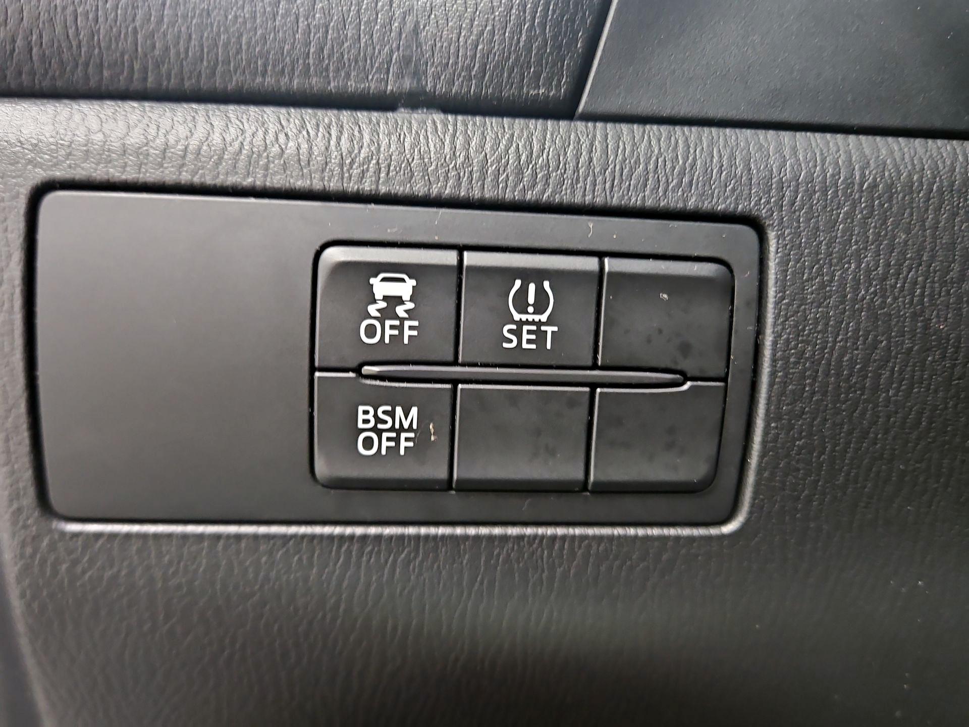 Thumbnail: 2015 Mazda Mazda3 - 13