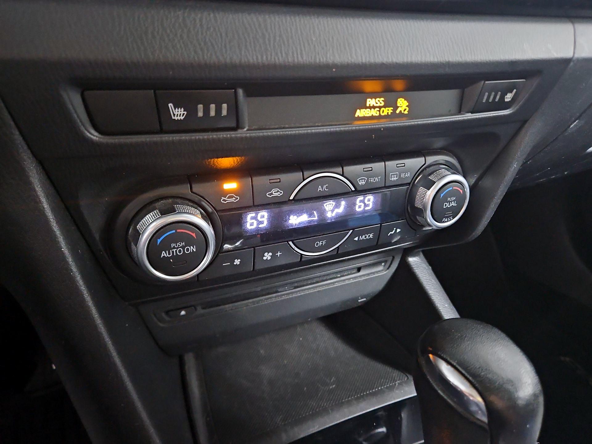 Thumbnail: 2015 Mazda Mazda3 - 17